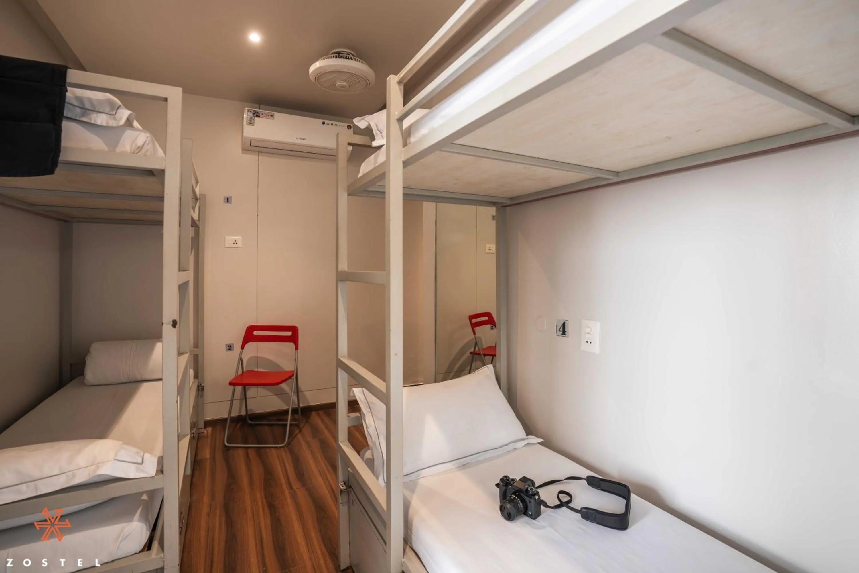 Bed in Zostel Plus Panchgani