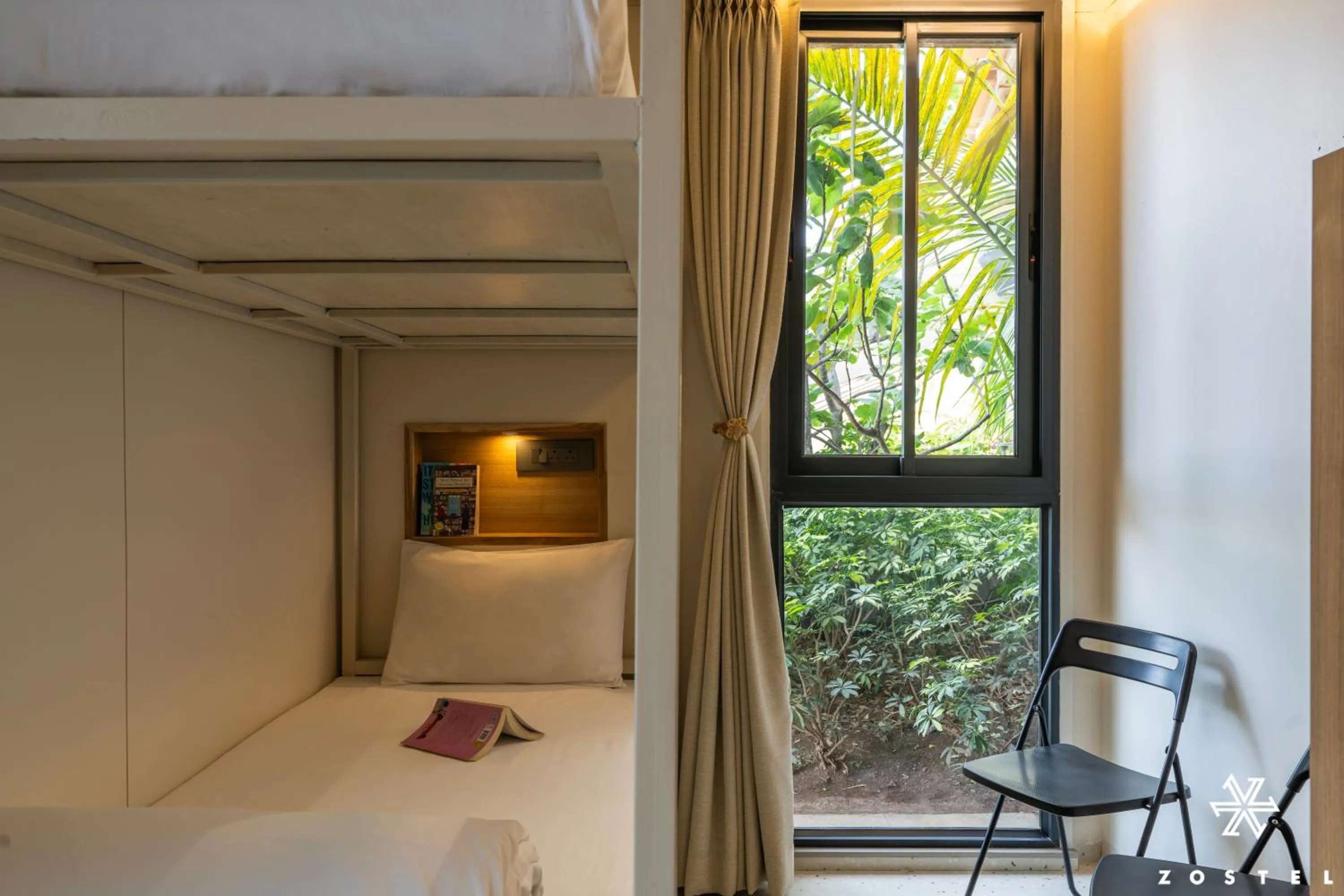 Bedroom, Bed in Zostel Plus Panchgani
