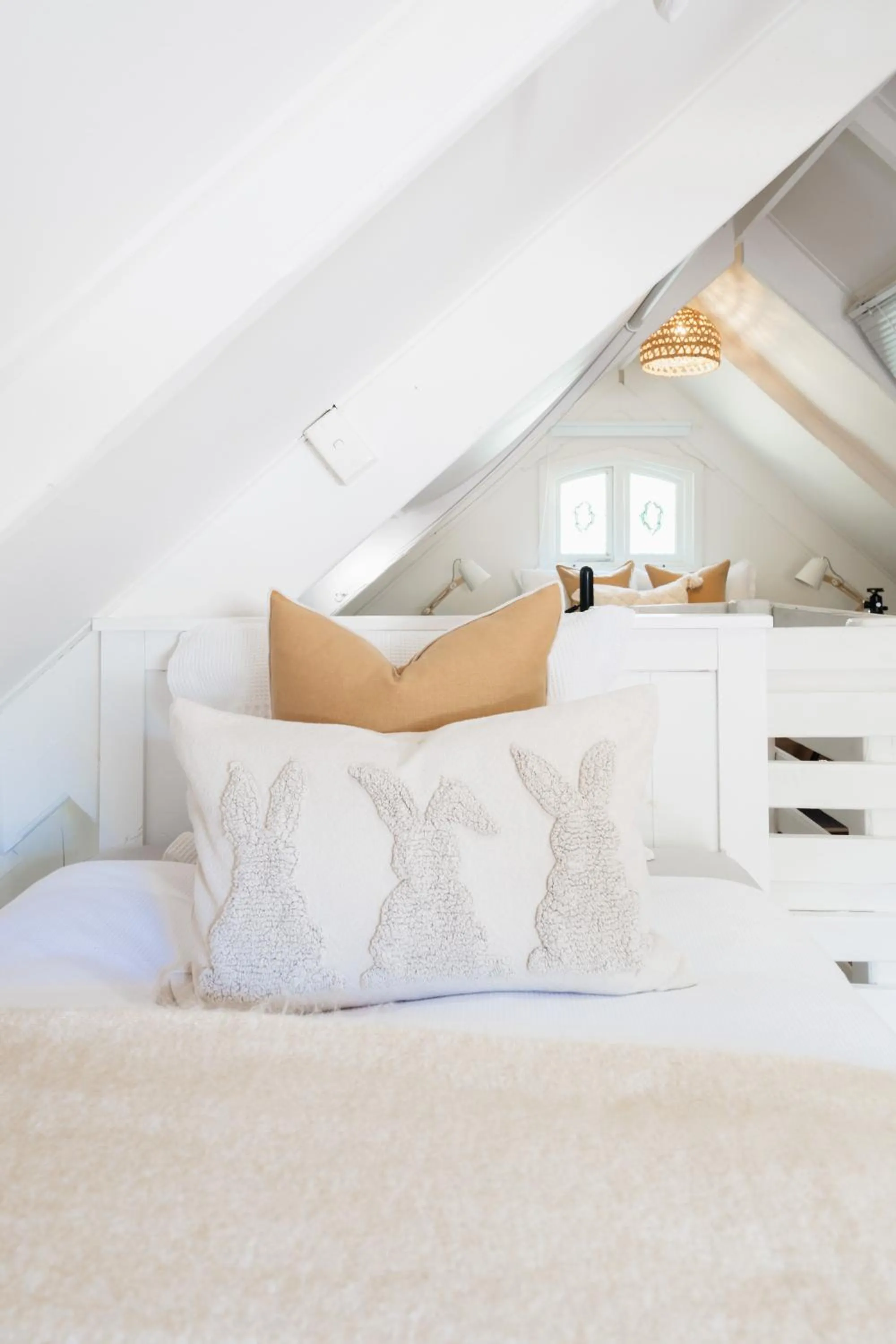 Bed in Amazing Apartment, Beautiful Location - FREE WIFI