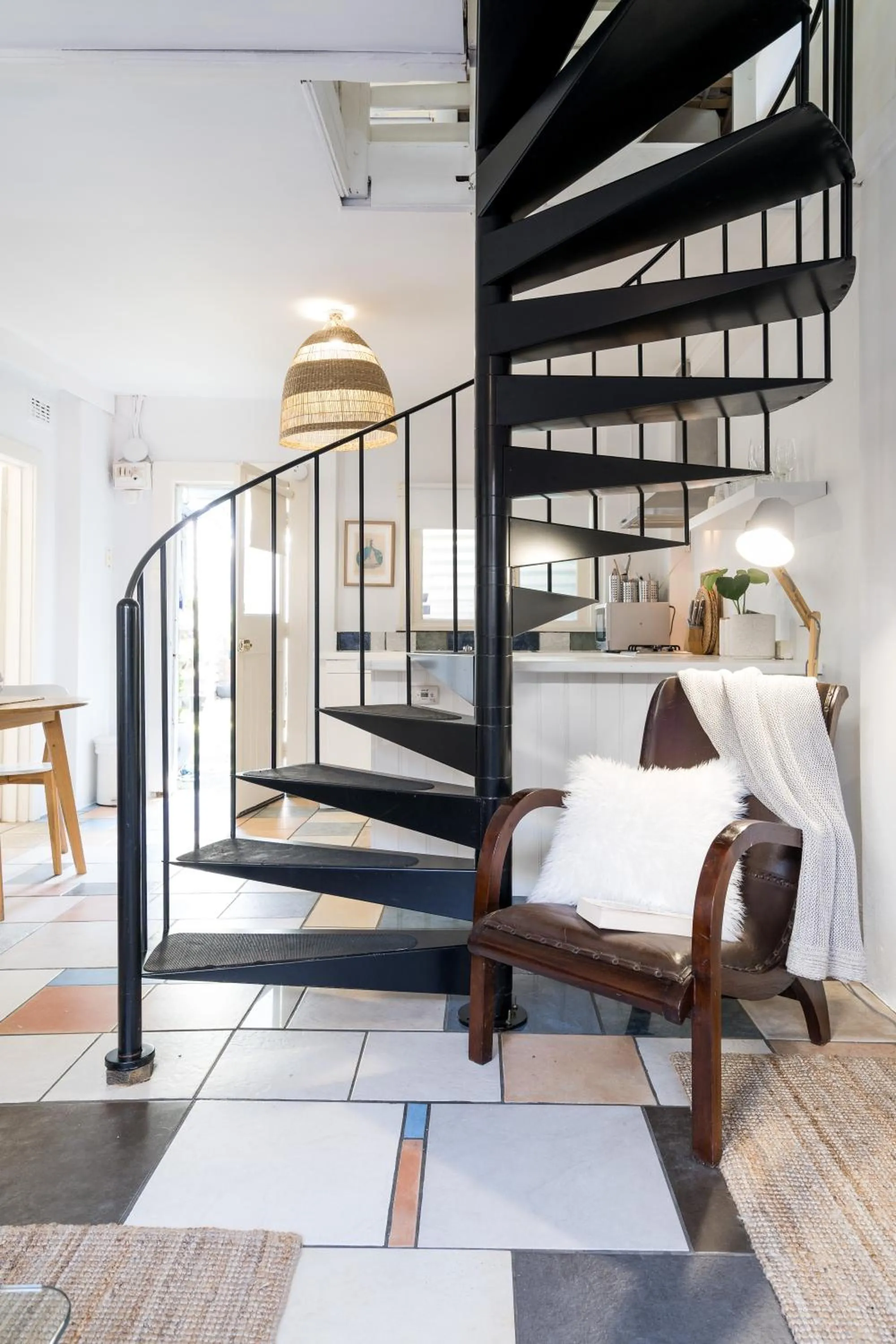 Seating area, Bed in Amazing Apartment, Beautiful Location - FREE WIFI