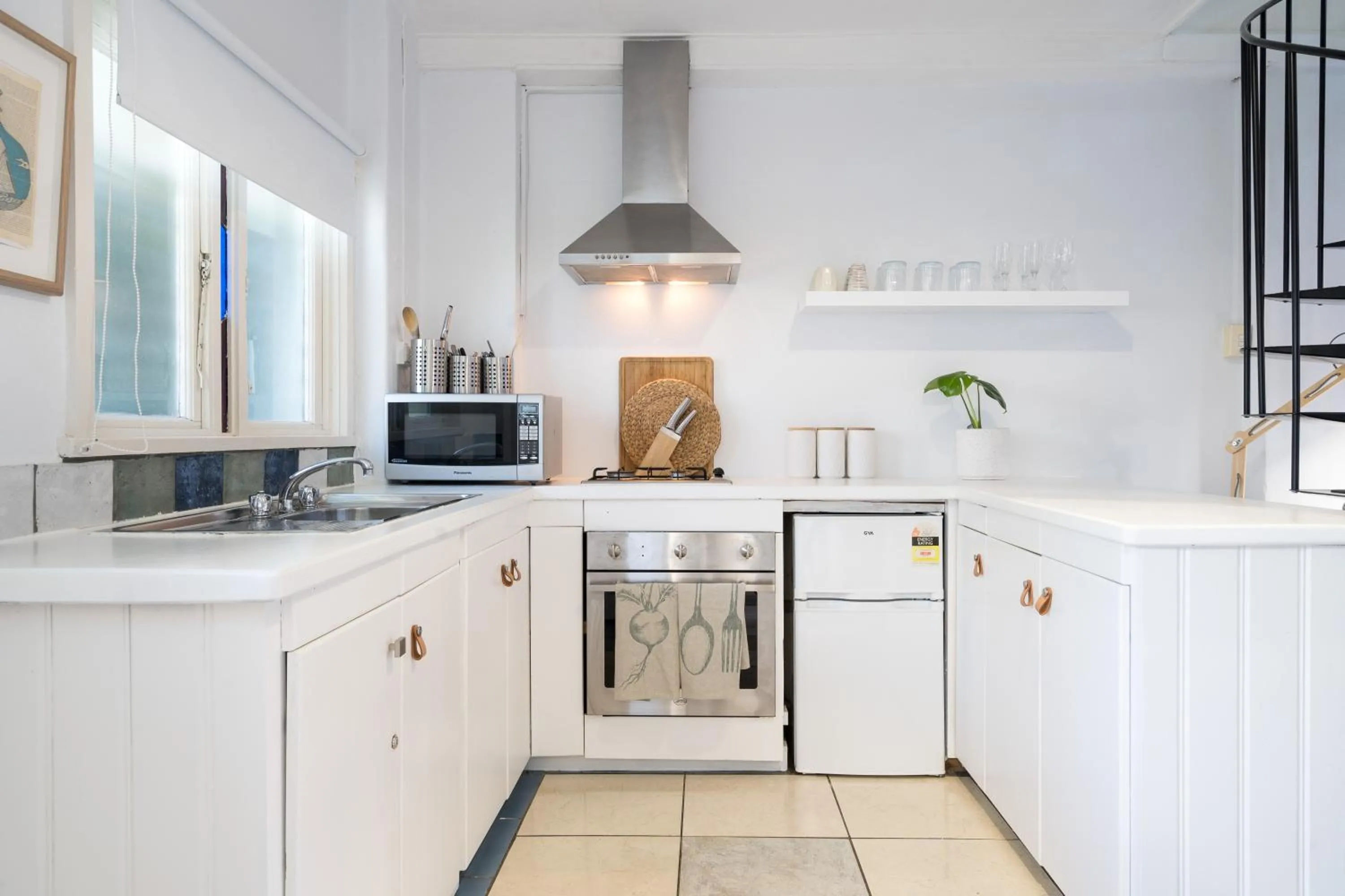 Kitchen or kitchenette in Amazing Apartment, Beautiful Location - FREE WIFI