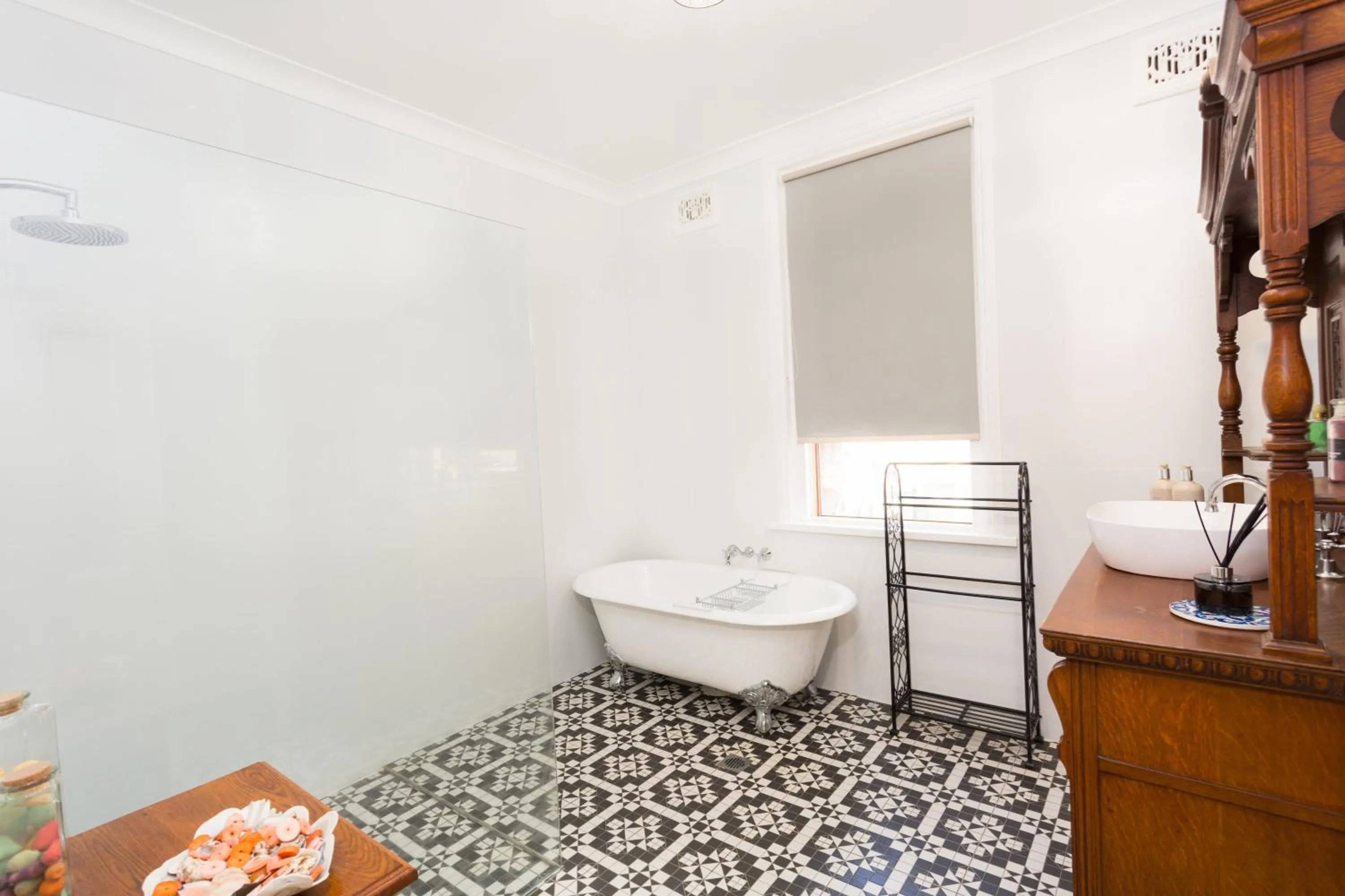 Shower in Palmyra B&B