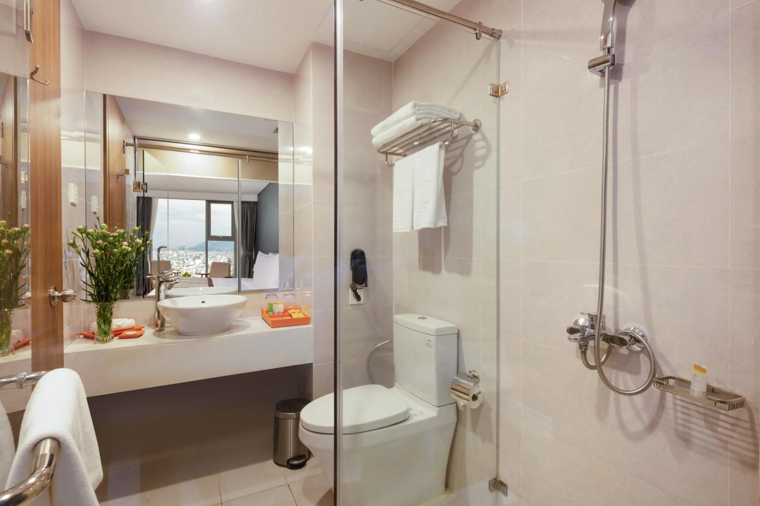 Toilet in Libra Hotel Nha Trang