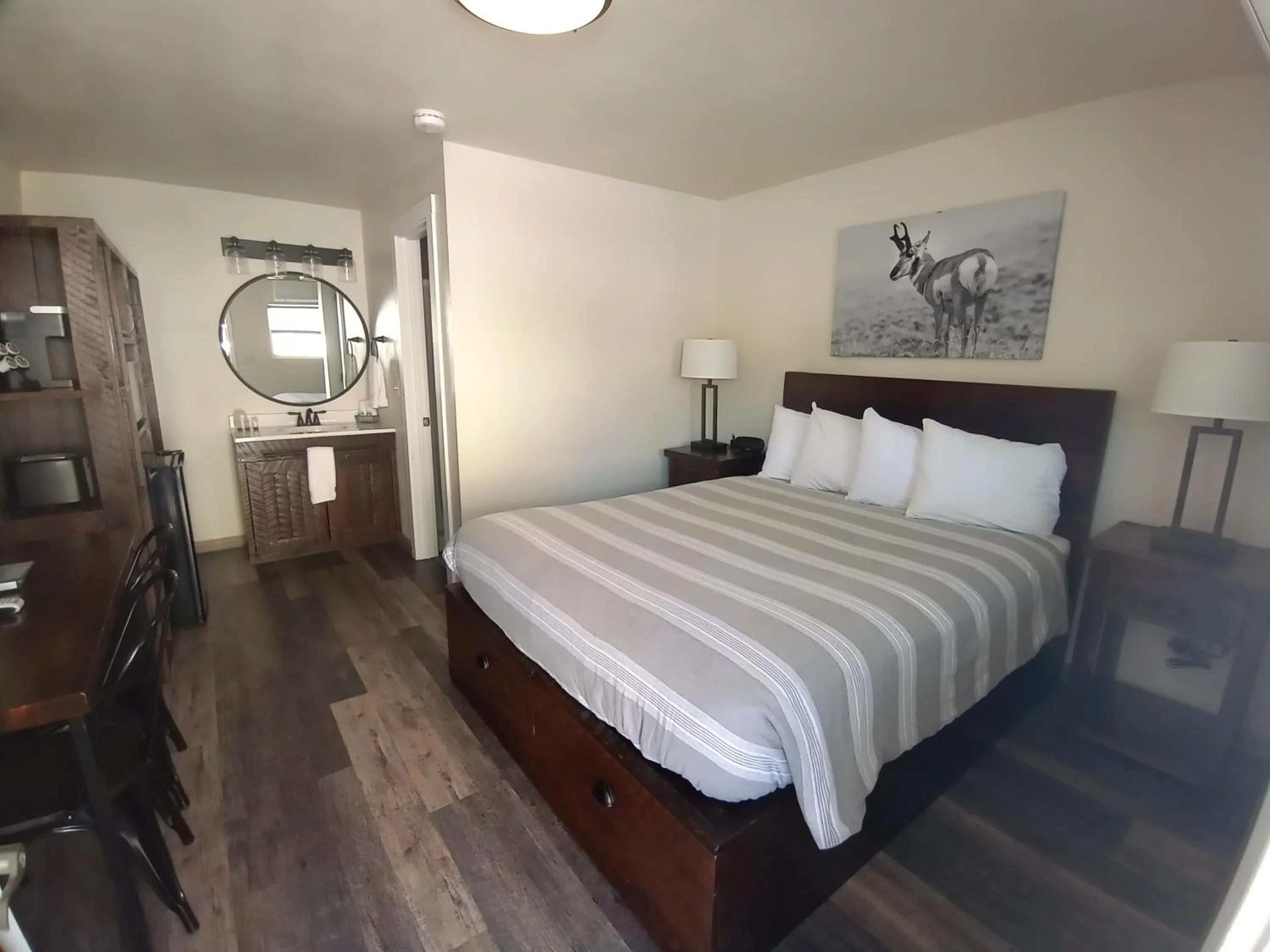 Bed in Yellowstone Riverside Cottages