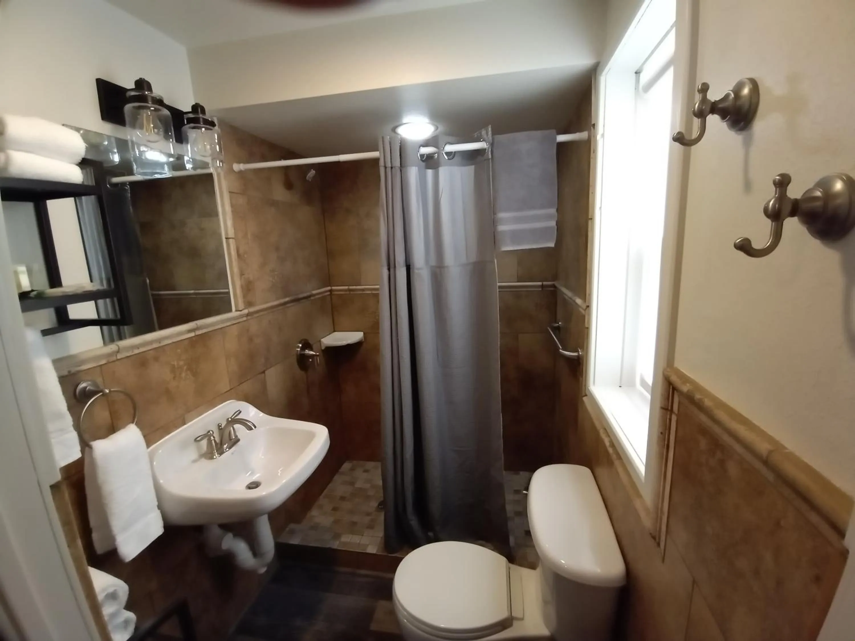 Yellowstone Riverside Cottages