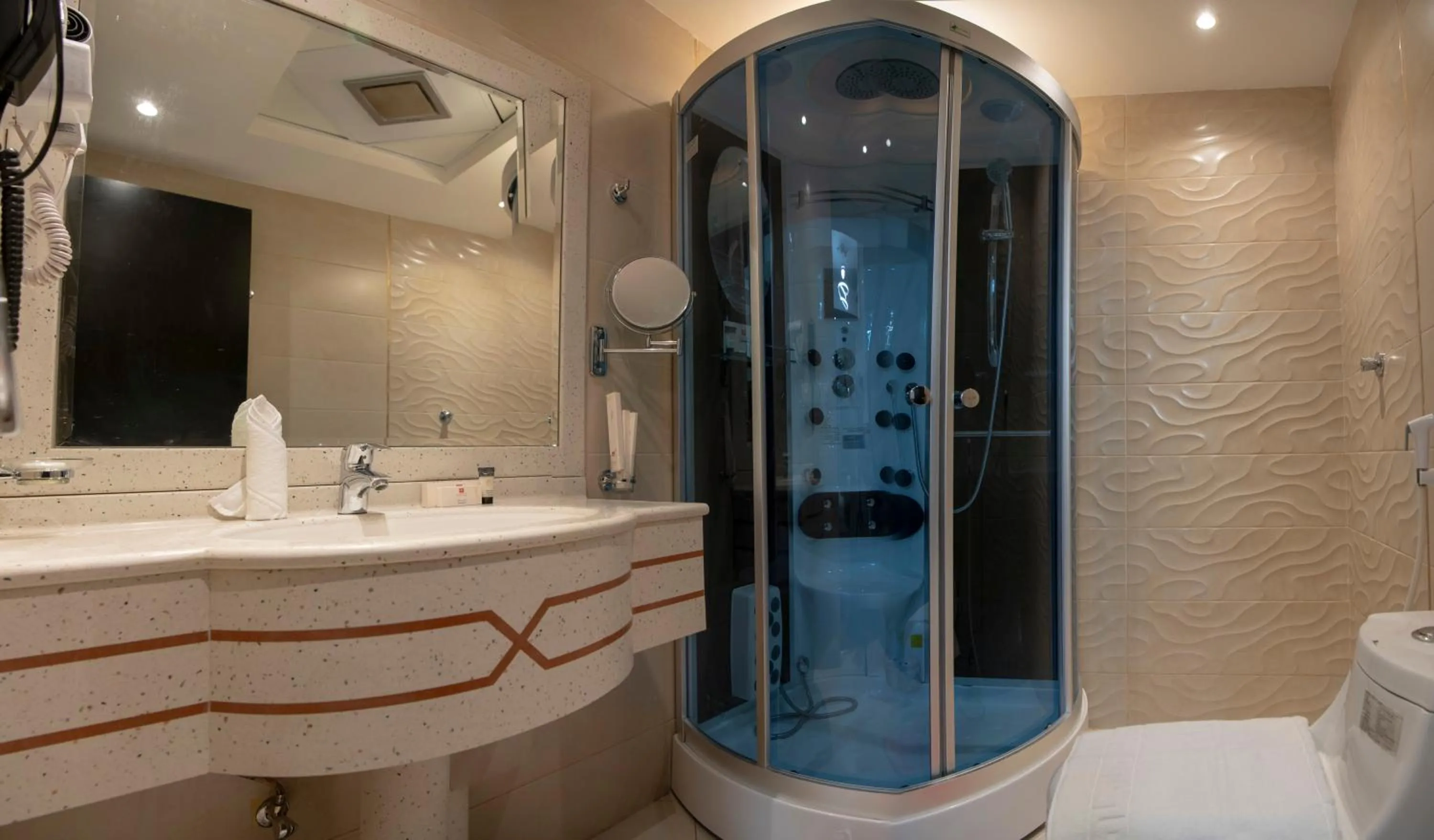 Shower in Jazan Inn Hotel