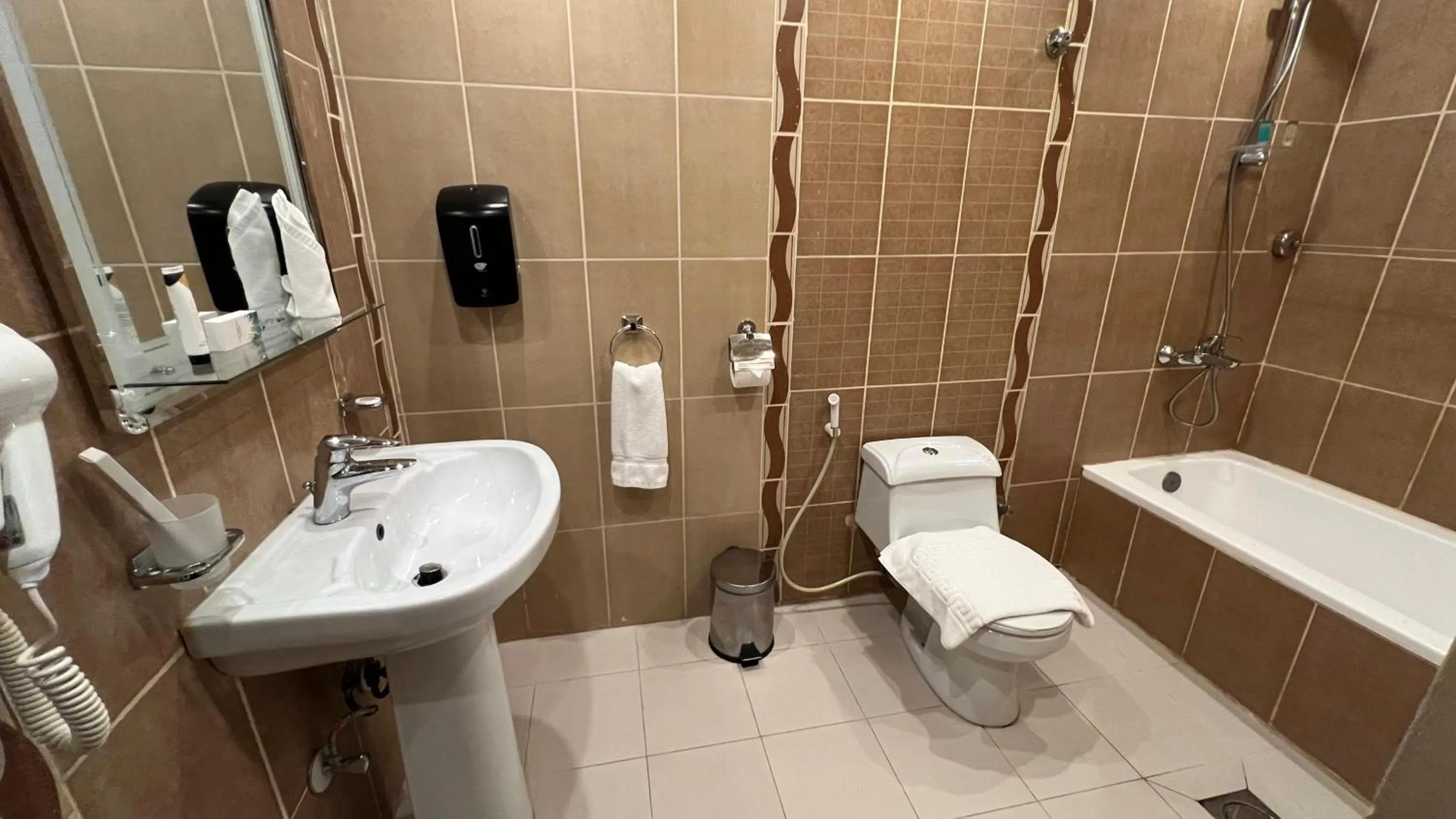 Shower in Jazan Inn Hotel