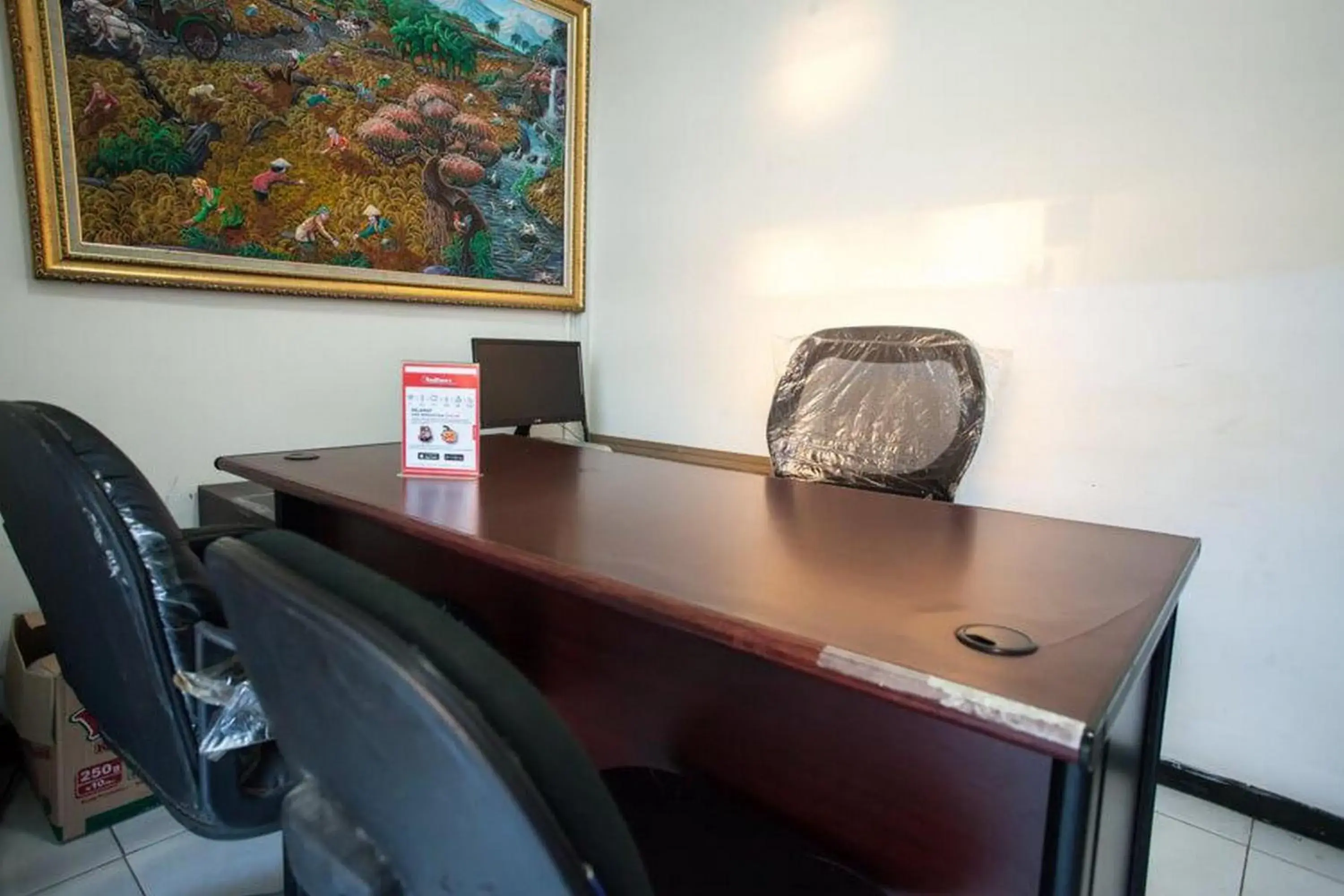 Lobby or reception in RedDoorz near Taman Bungkul Lobby or reception in RedDoorz near Taman Bungkul