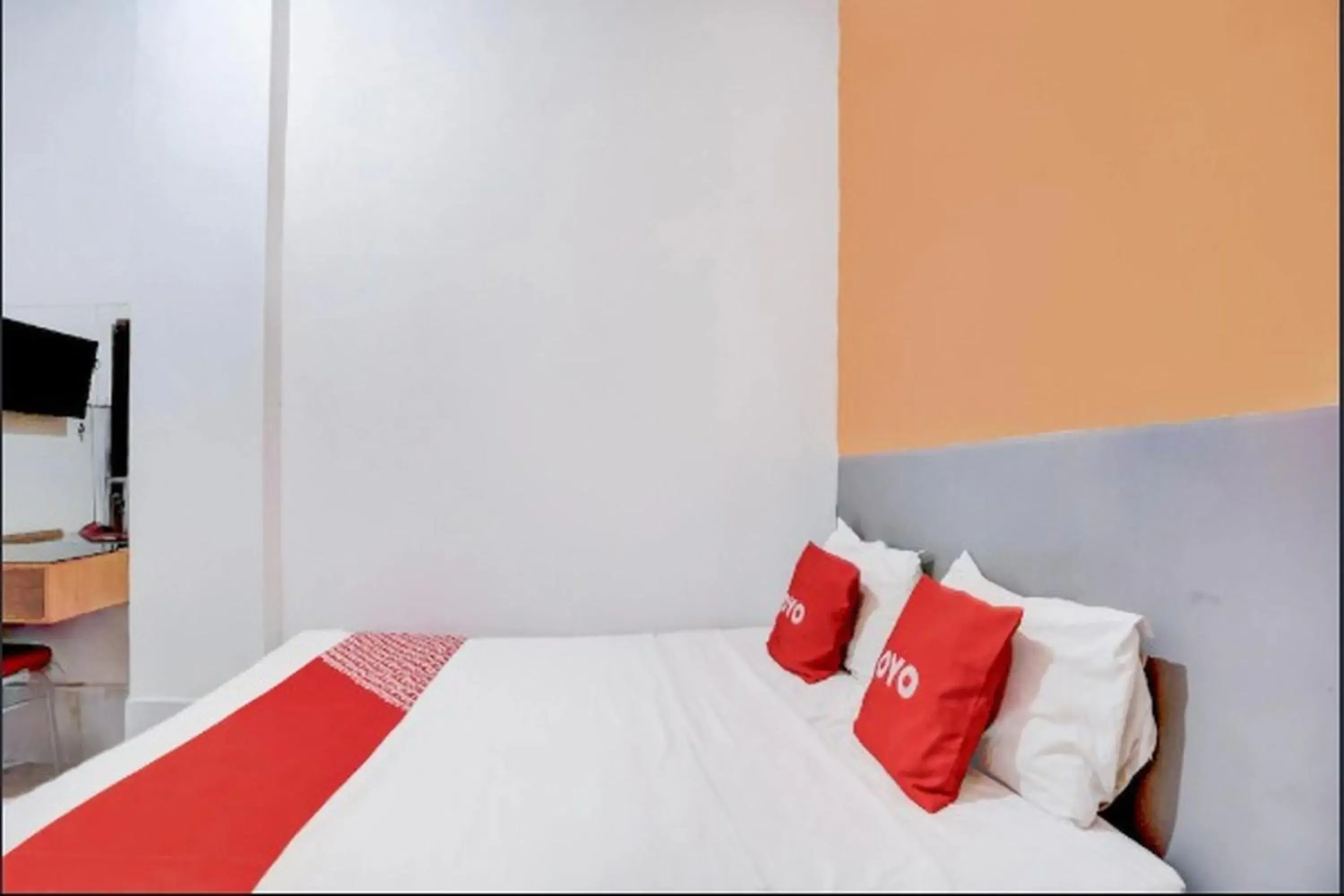 Hotel O Tegalsari Near Tunjungan Plaza Hotel O Tegalsari Near Tunjungan Plaza