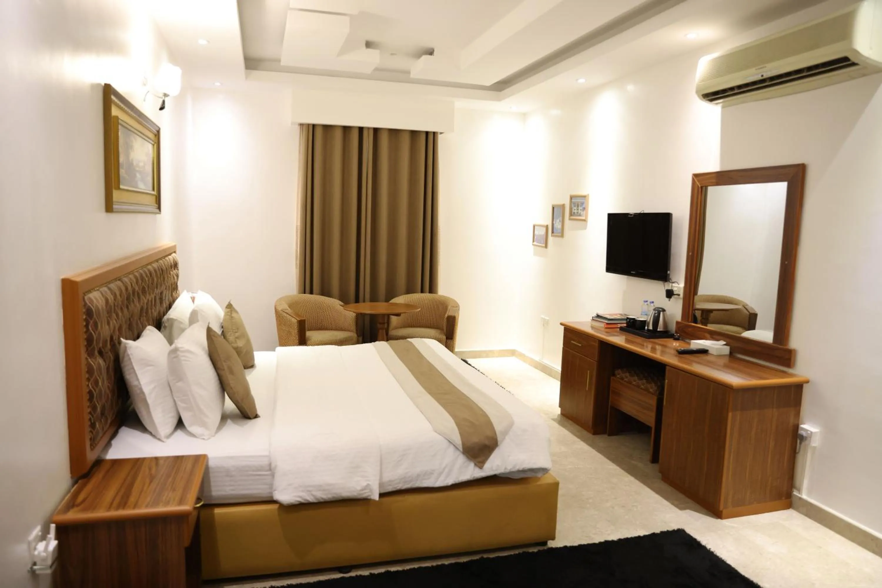Bayan International Hotel
