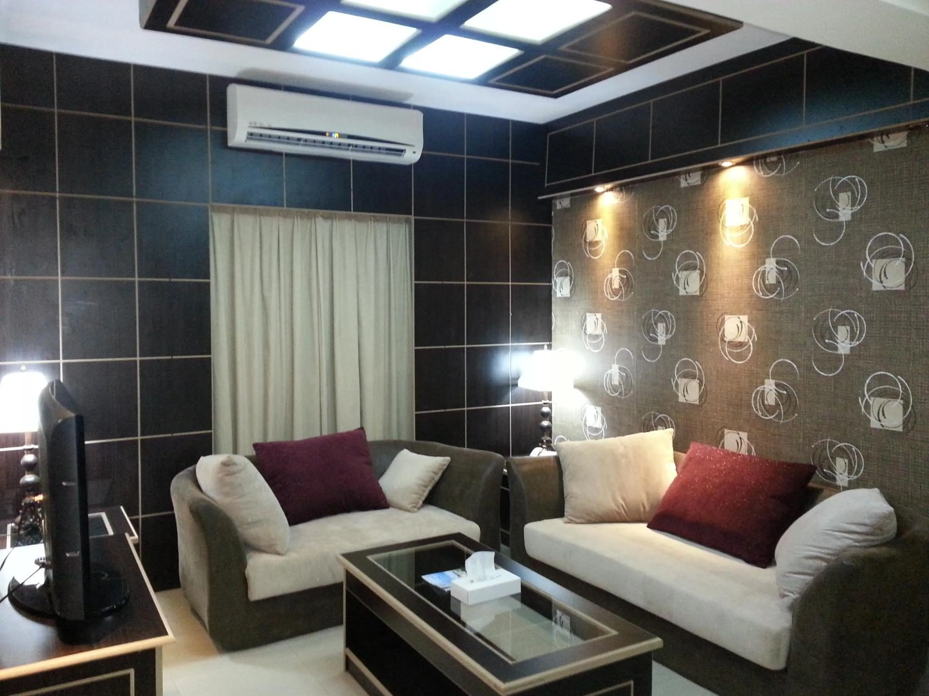 Living room in Dolphin Hotel