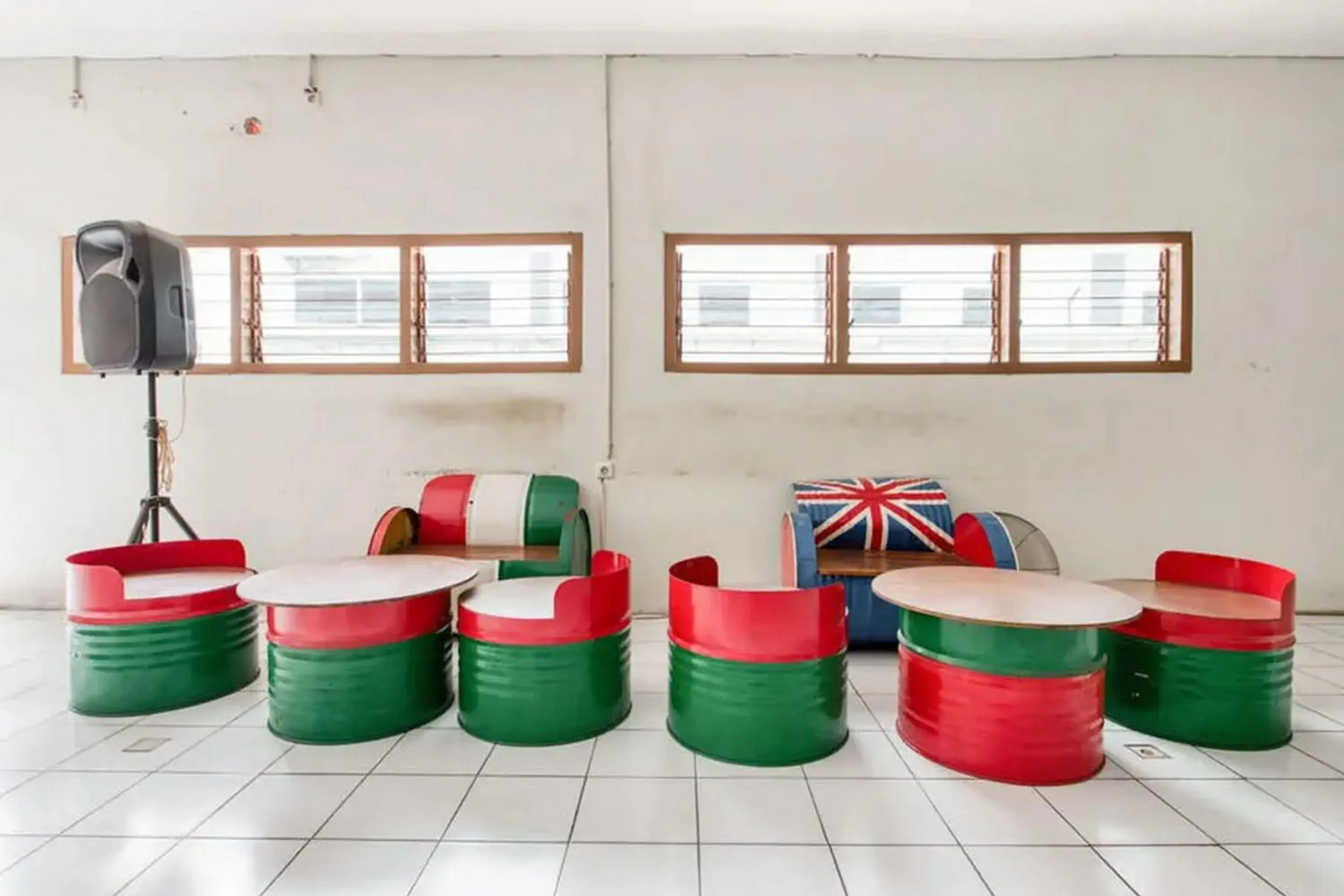 Lobby or reception in RedDoorz Plus near Galaxy Mall Lobby or reception in RedDoorz Plus near Galaxy Mall