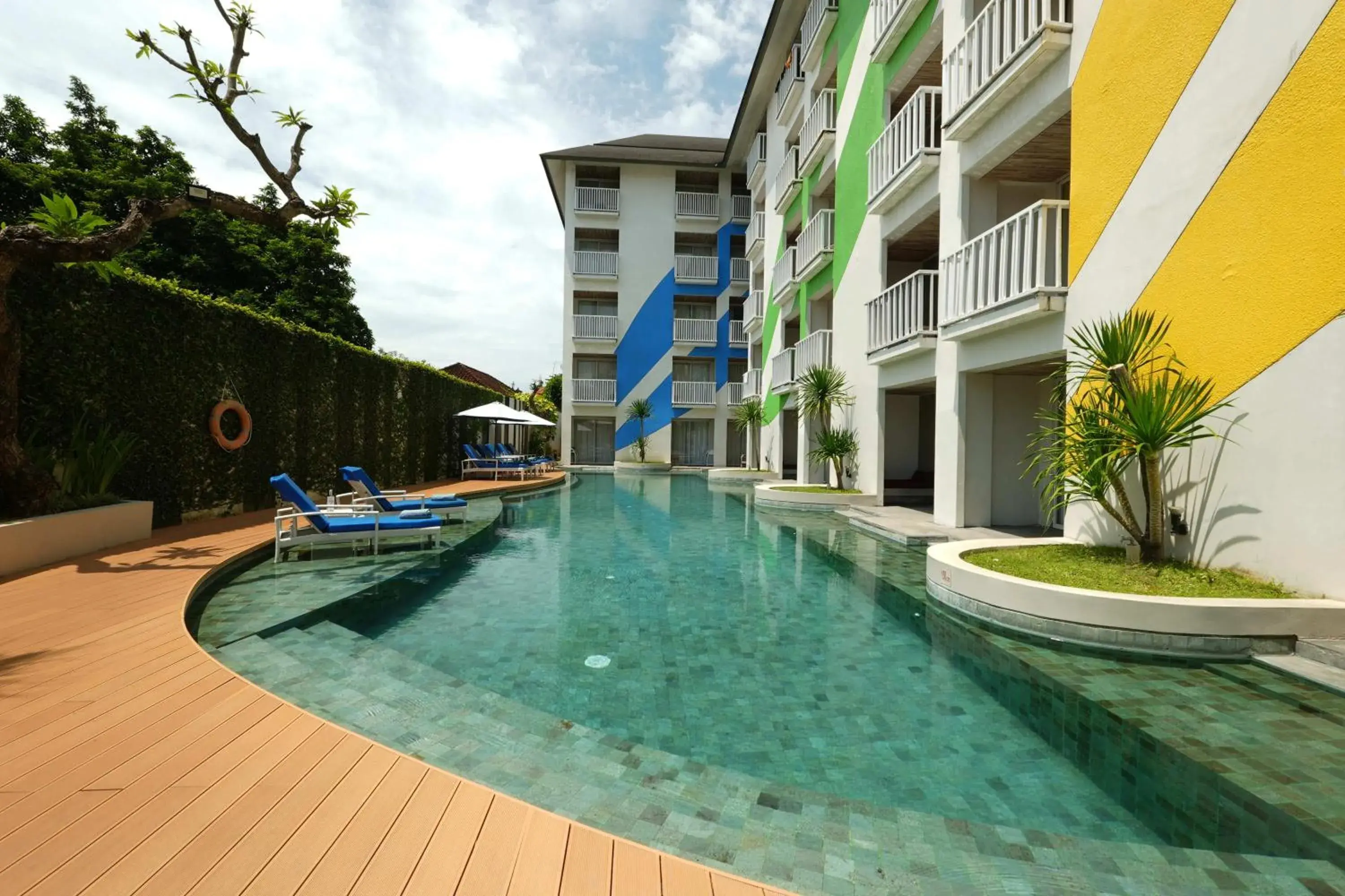 Swimming pool in Bliss Surfer Hotel Legian Swimming pool in Bliss Surfer Hotel Legian