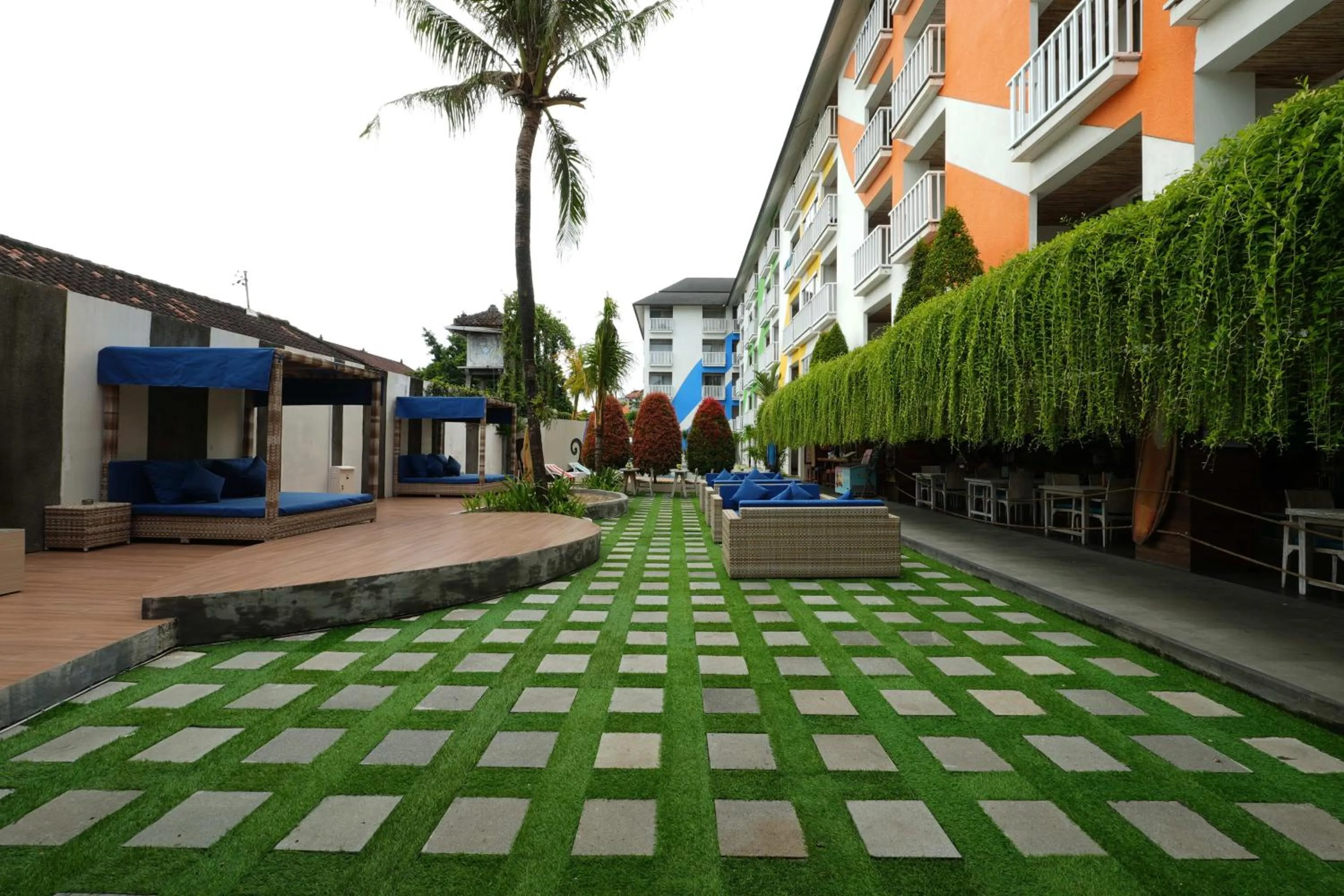 Property building in Bliss Surfer Hotel Legian