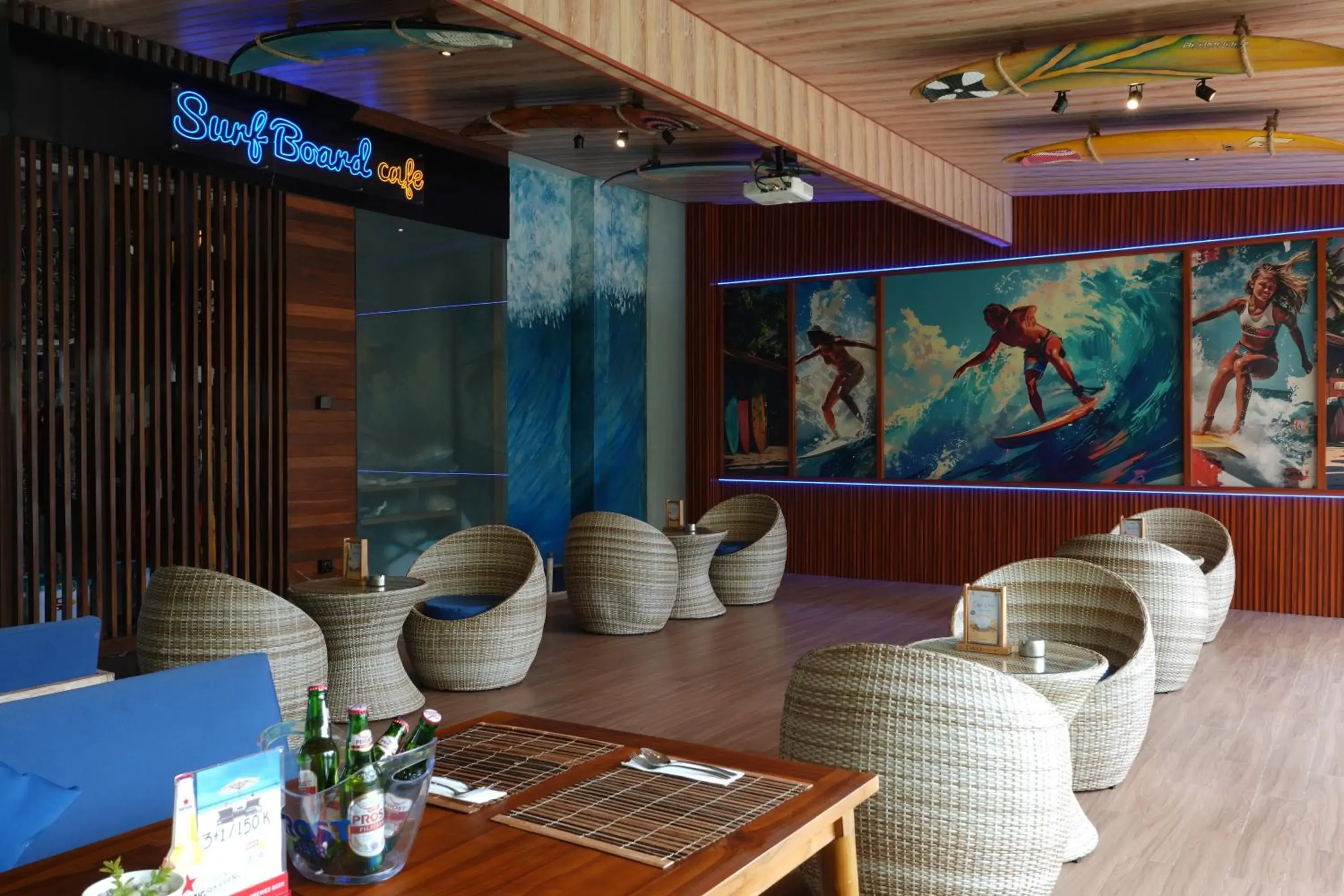 Restaurant/places to eat in Bliss Surfer Hotel Legian Restaurant/places to eat in Bliss Surfer Hotel Legian