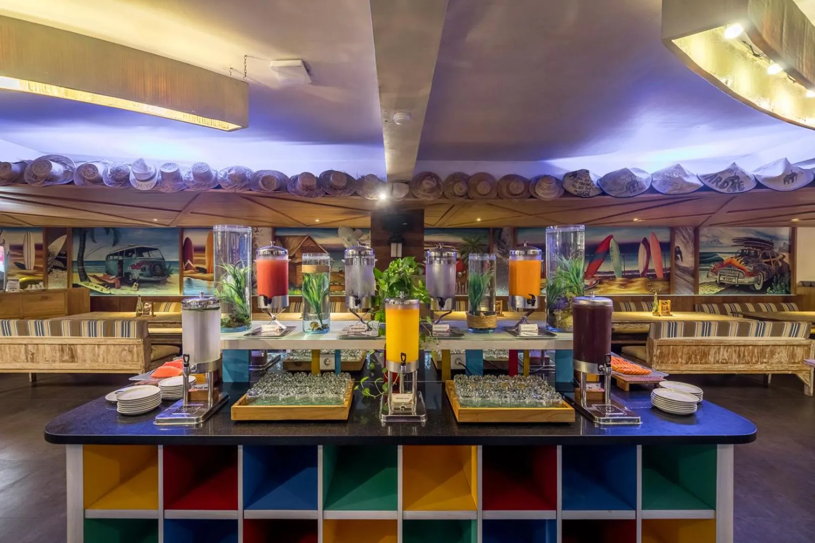 Restaurant/places to eat in Bliss Surfer Hotel Legian