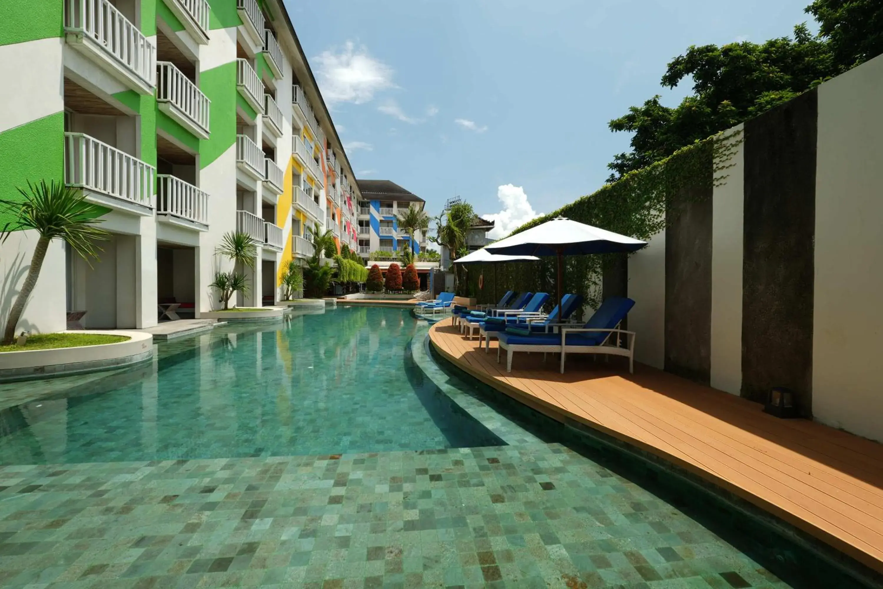 Swimming pool in Bliss Surfer Hotel Legian Swimming pool in Bliss Surfer Hotel Legian