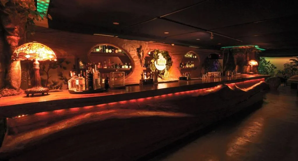 Lounge or bar in Manila Prince Hotel