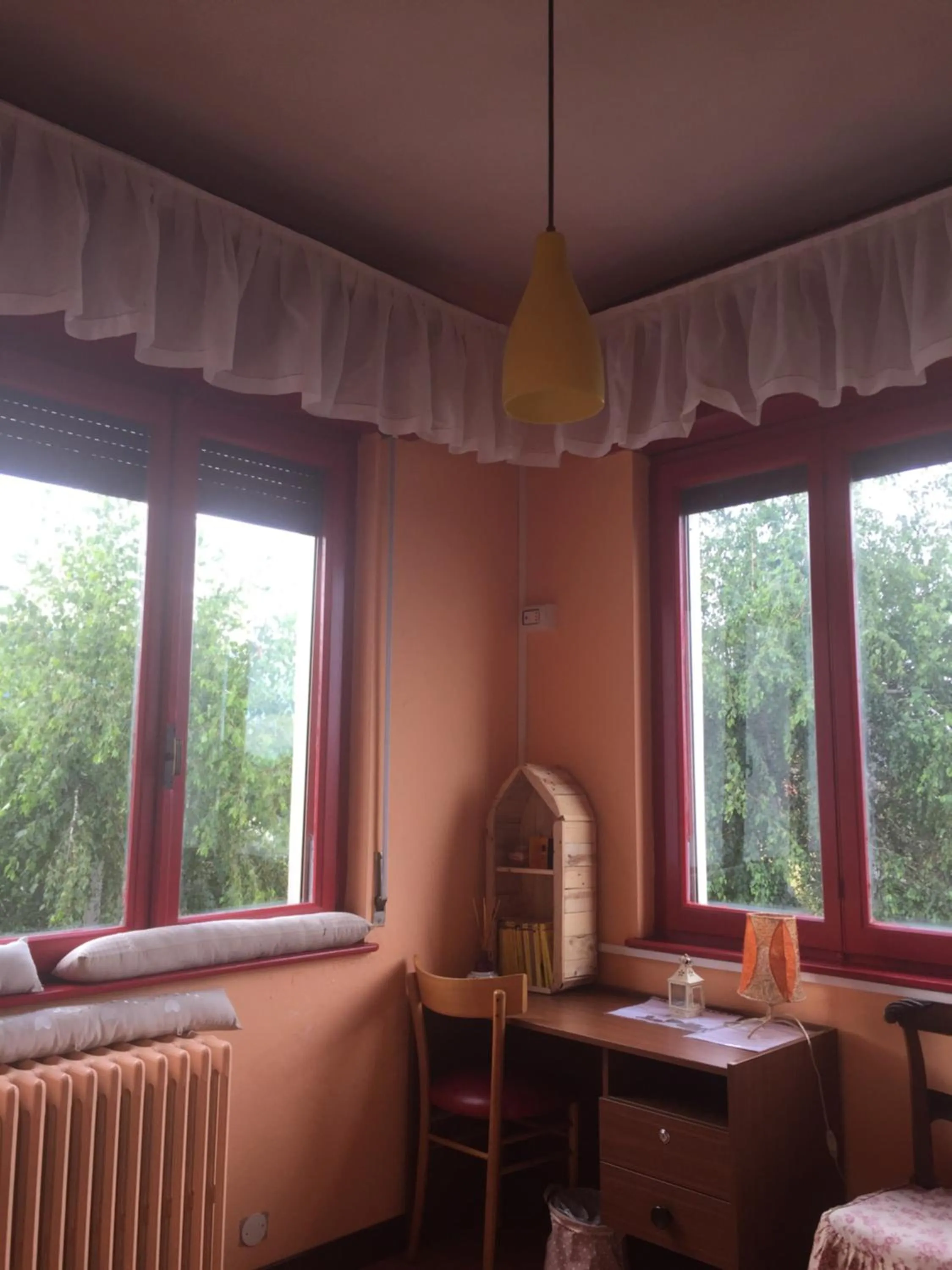 Photo of the whole room, Bed in B&B Il tempo del sogno con cani e gatti Pet&Breakfast