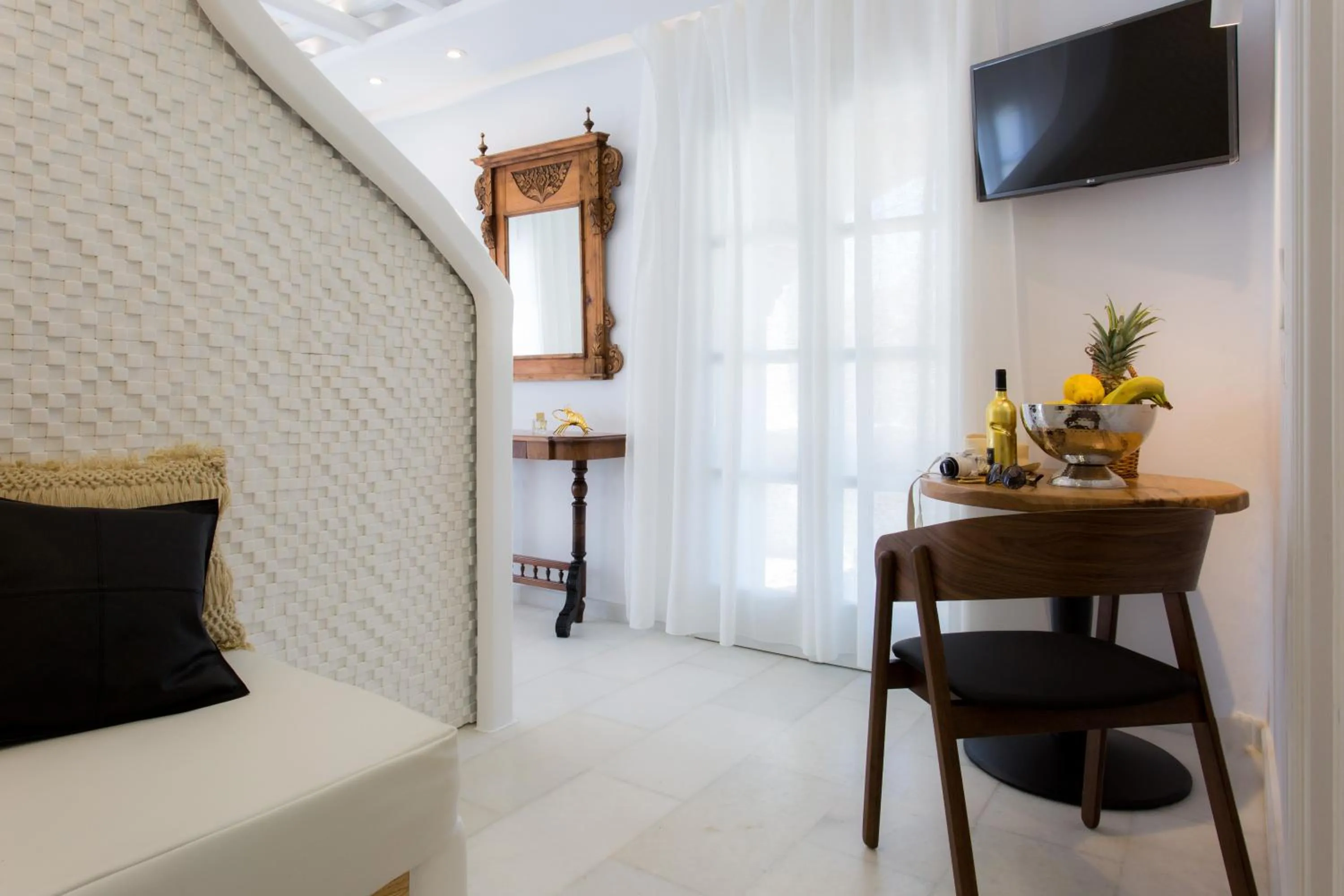 TV and multimedia in Naxian Riviera Exclusive Seafront Suites, Junior Suite