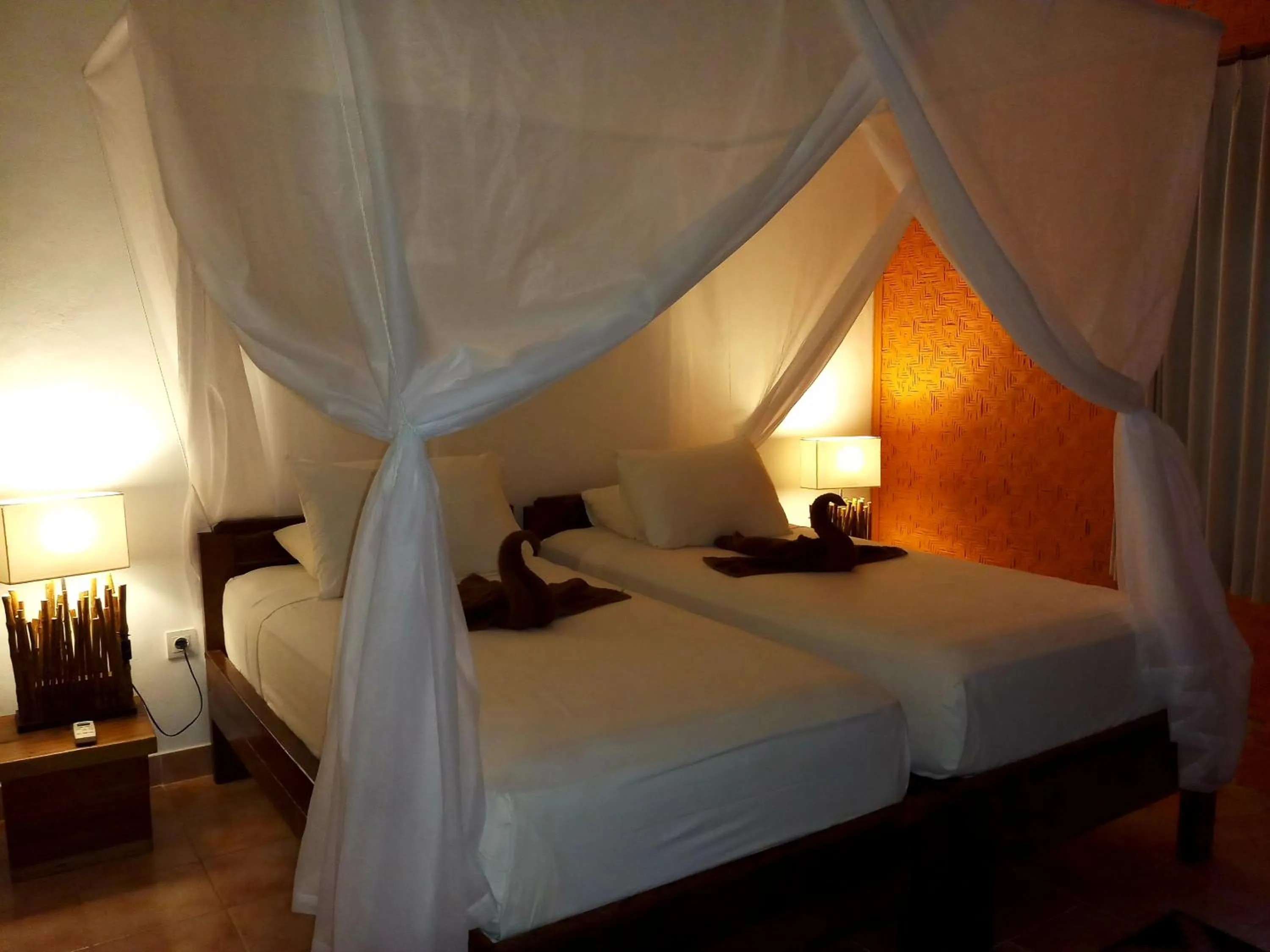 Bedroom, Bed in Vienna Beach Resort