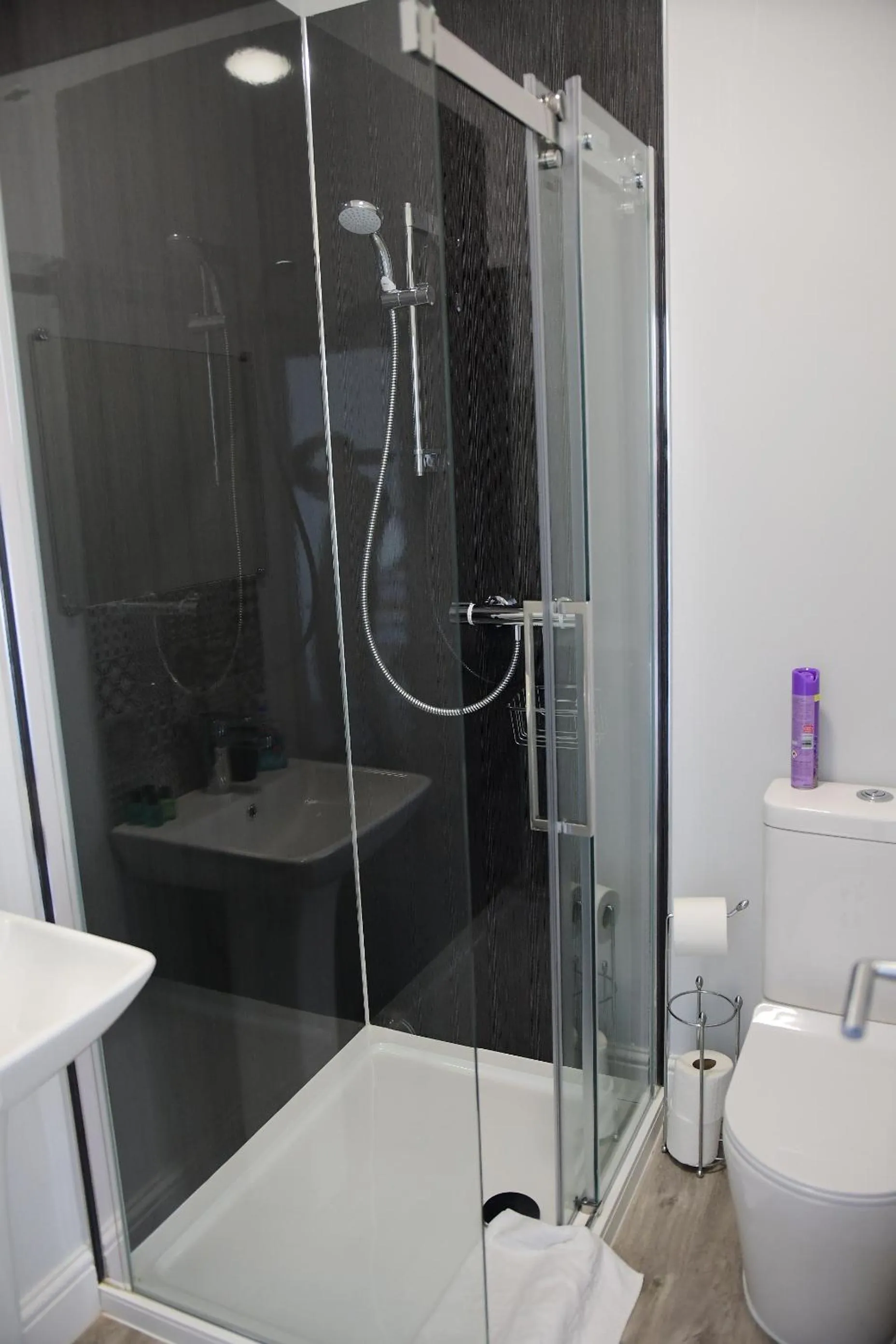 Bathroom in Vikings Accommodation