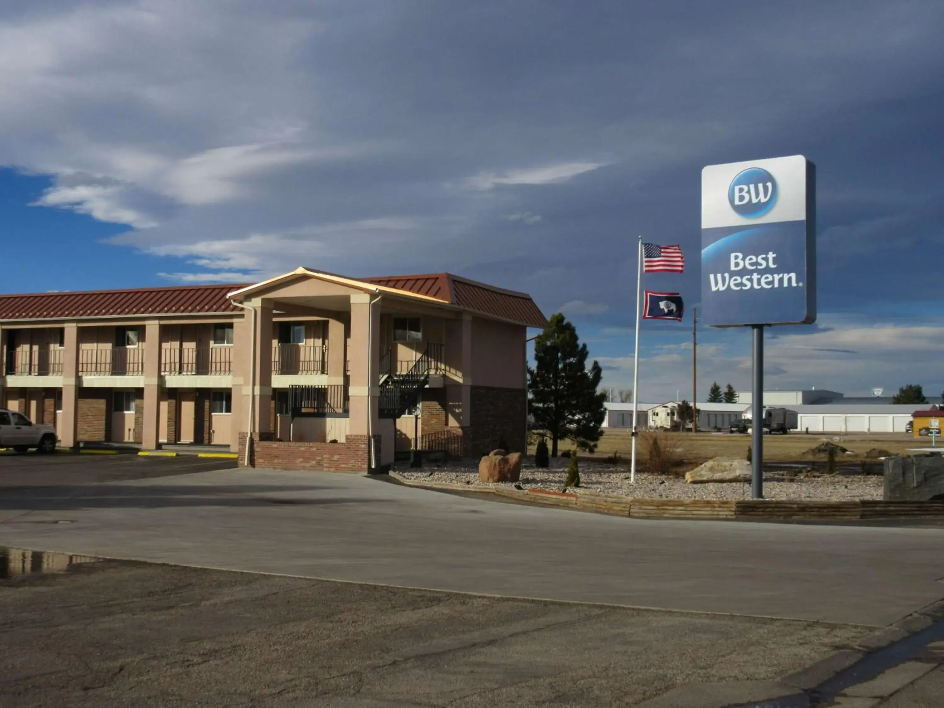 Property building in Best Western Torchlite Property building in Best Western Torchlite