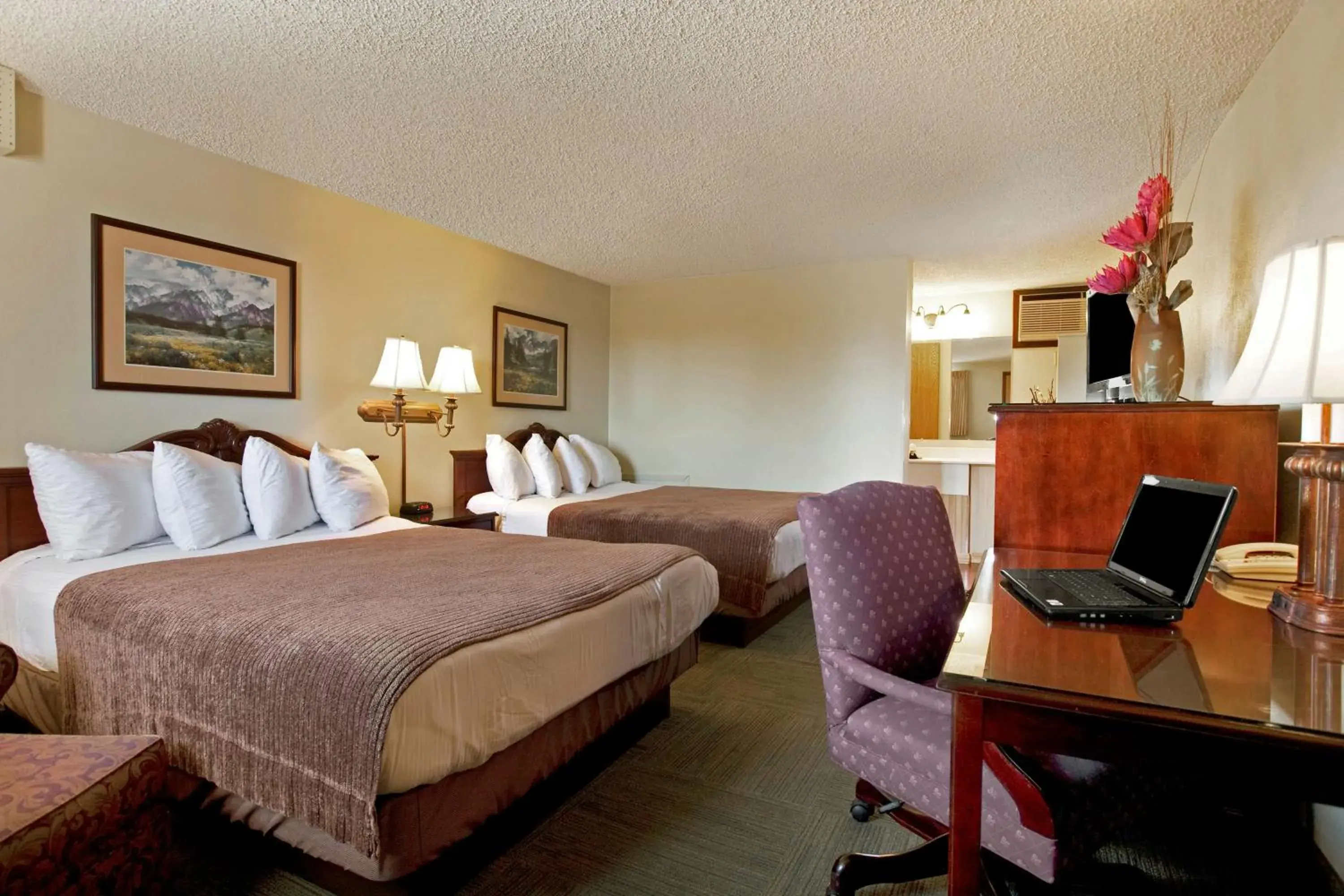 Photo of the whole room, Bed in Best Western Torchlite Photo of the whole room, Bed in Best Western Torchlite