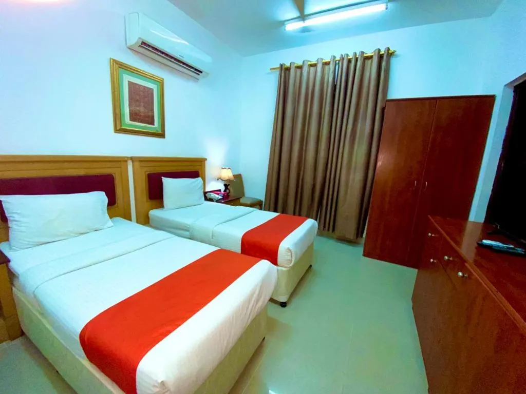 Bedroom, Bed in Savoy Inn Hotel Apartments