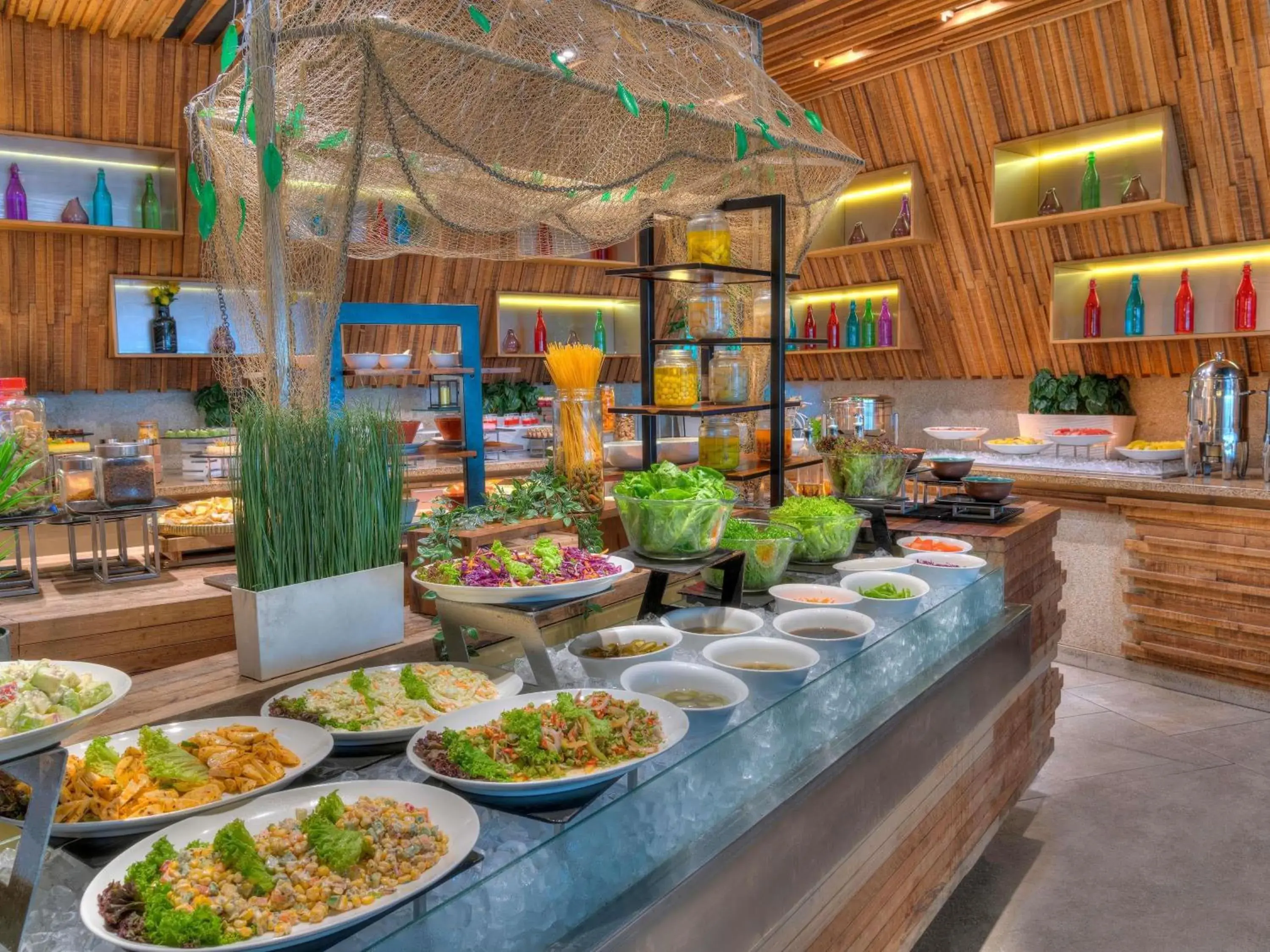 Restaurant/places to eat in Movenpick Hotel & Convention Centre KLIA Restaurant/places to eat in Movenpick Hotel & Convention Centre KLIA