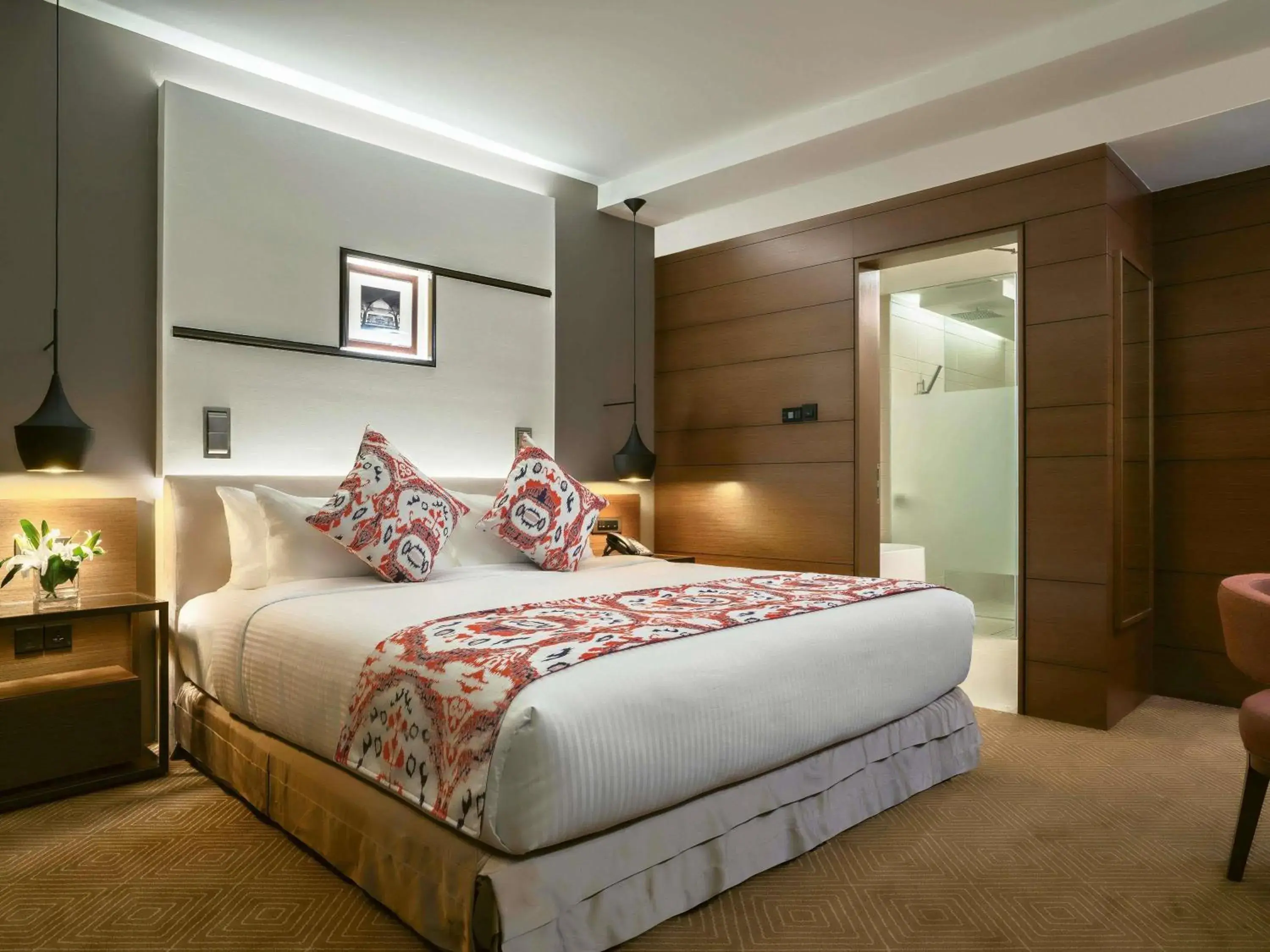 Deluxe King Room in Movenpick Hotel & Convention Centre KLIA Deluxe King Room in Movenpick Hotel & Convention Centre KLIA
