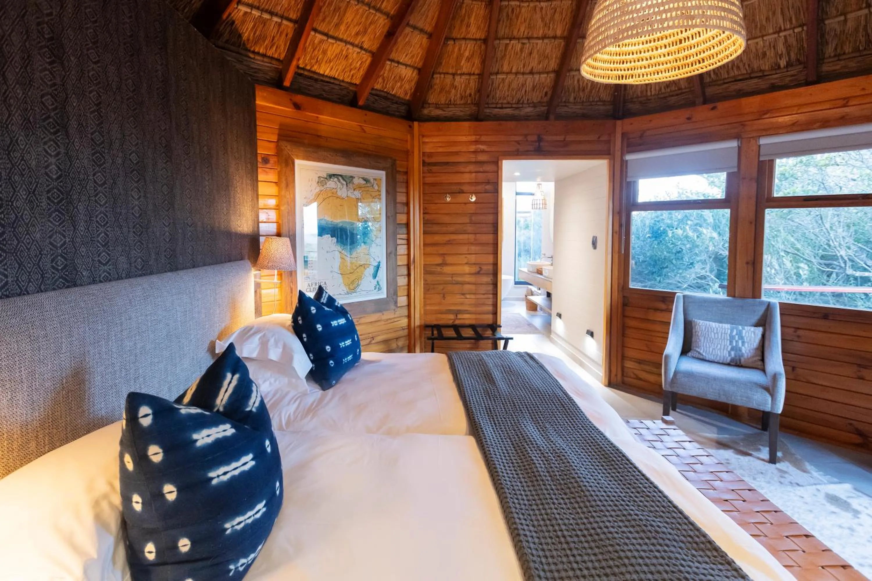 Property building, Bed in Garden Route Game Lodge