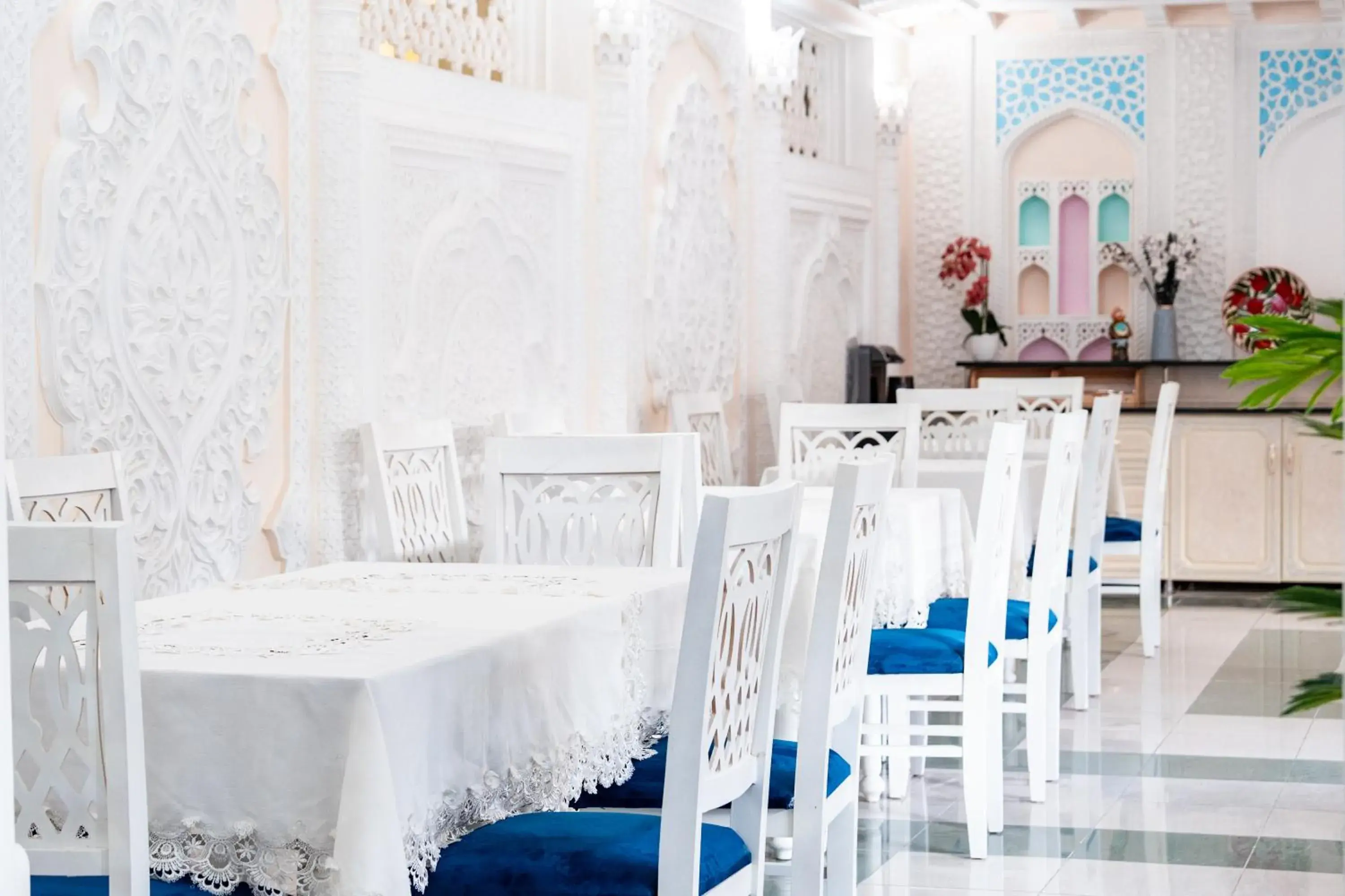 Restaurant/places to eat in Hotel Caravan Serail Restaurant/places to eat in Hotel Caravan Serail