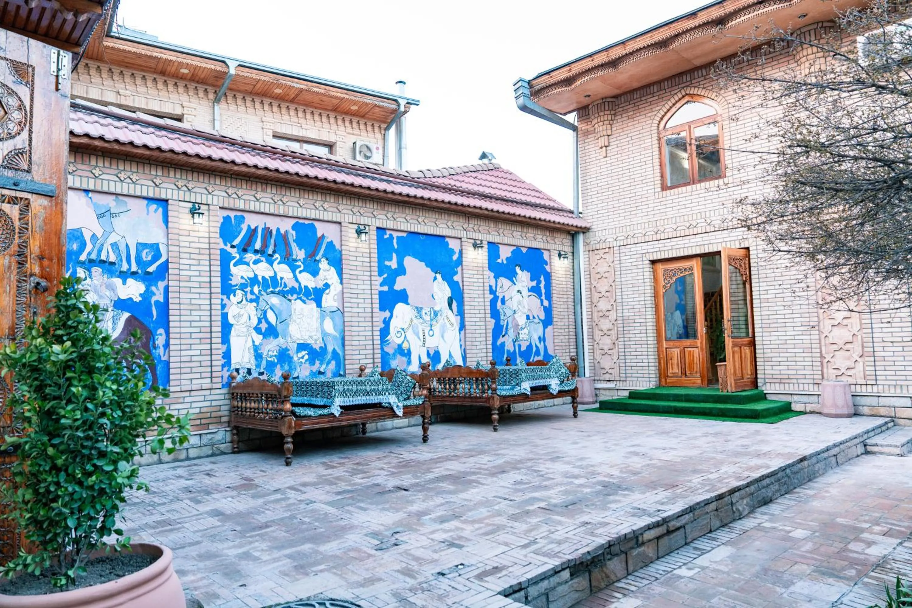 Property building in Hotel Caravan Serail
