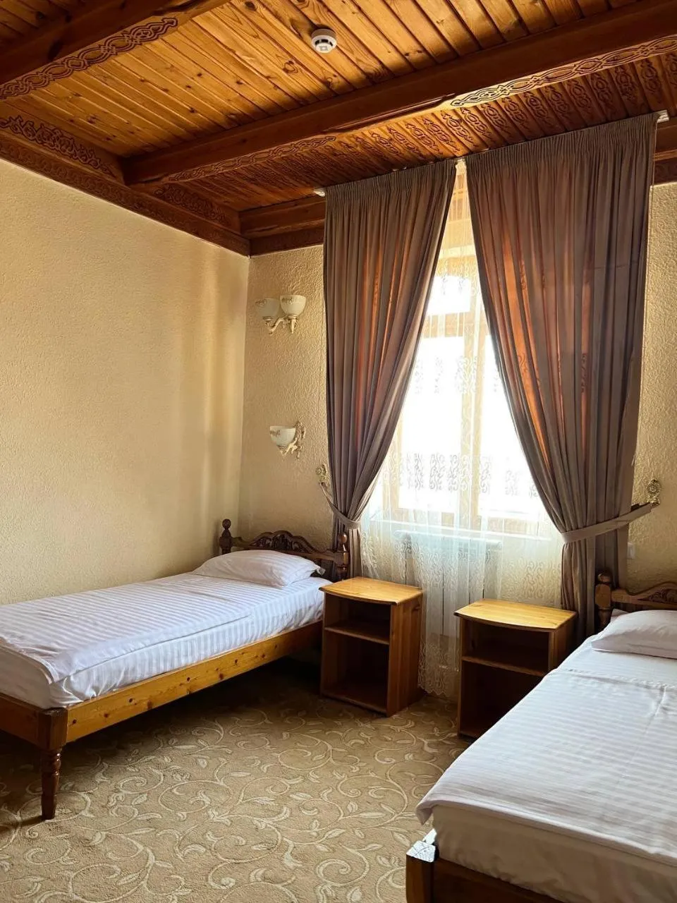 Property building, Bed in Hotel Caravan Serail