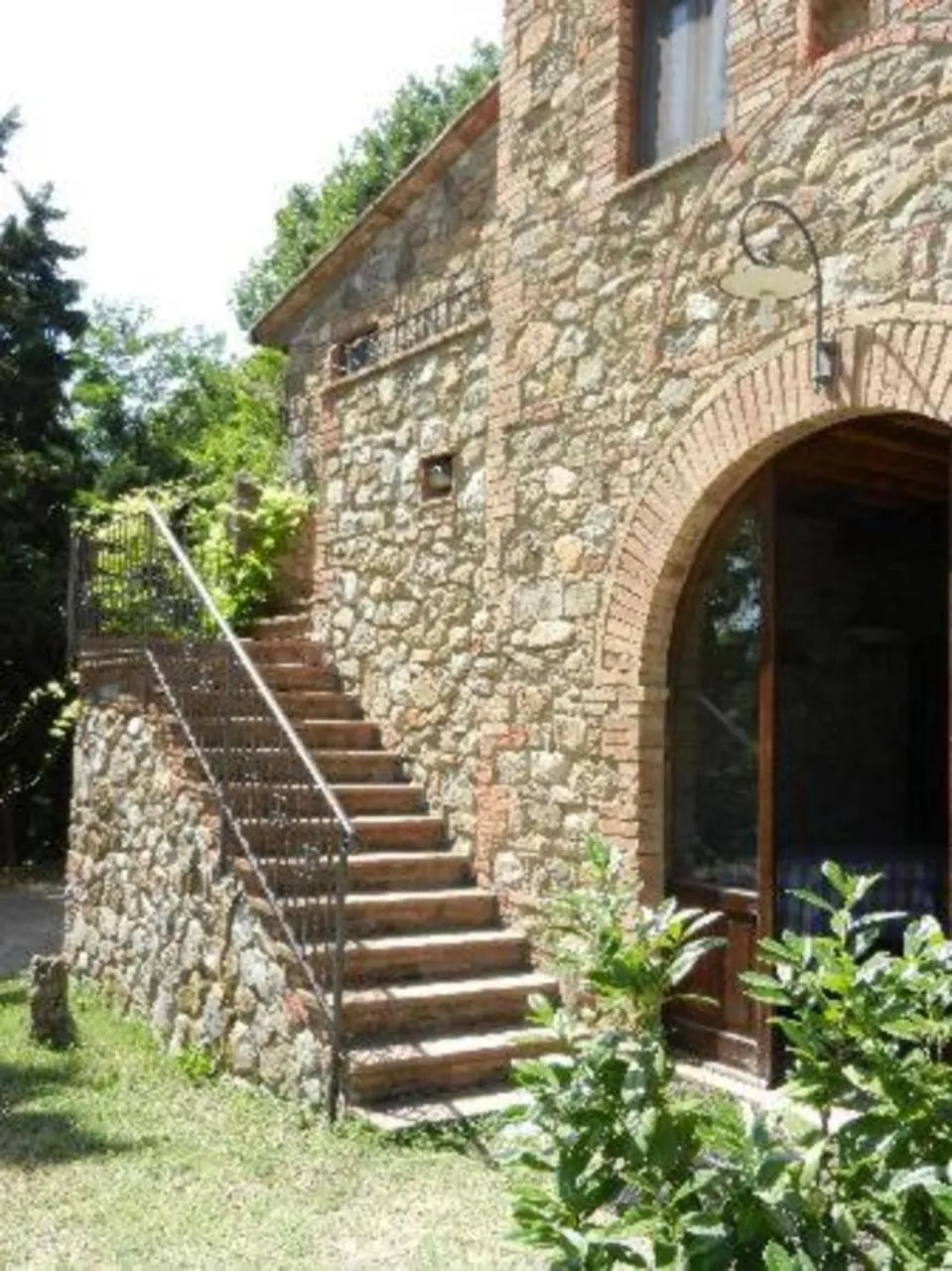 Property building in Hotel Giogliano