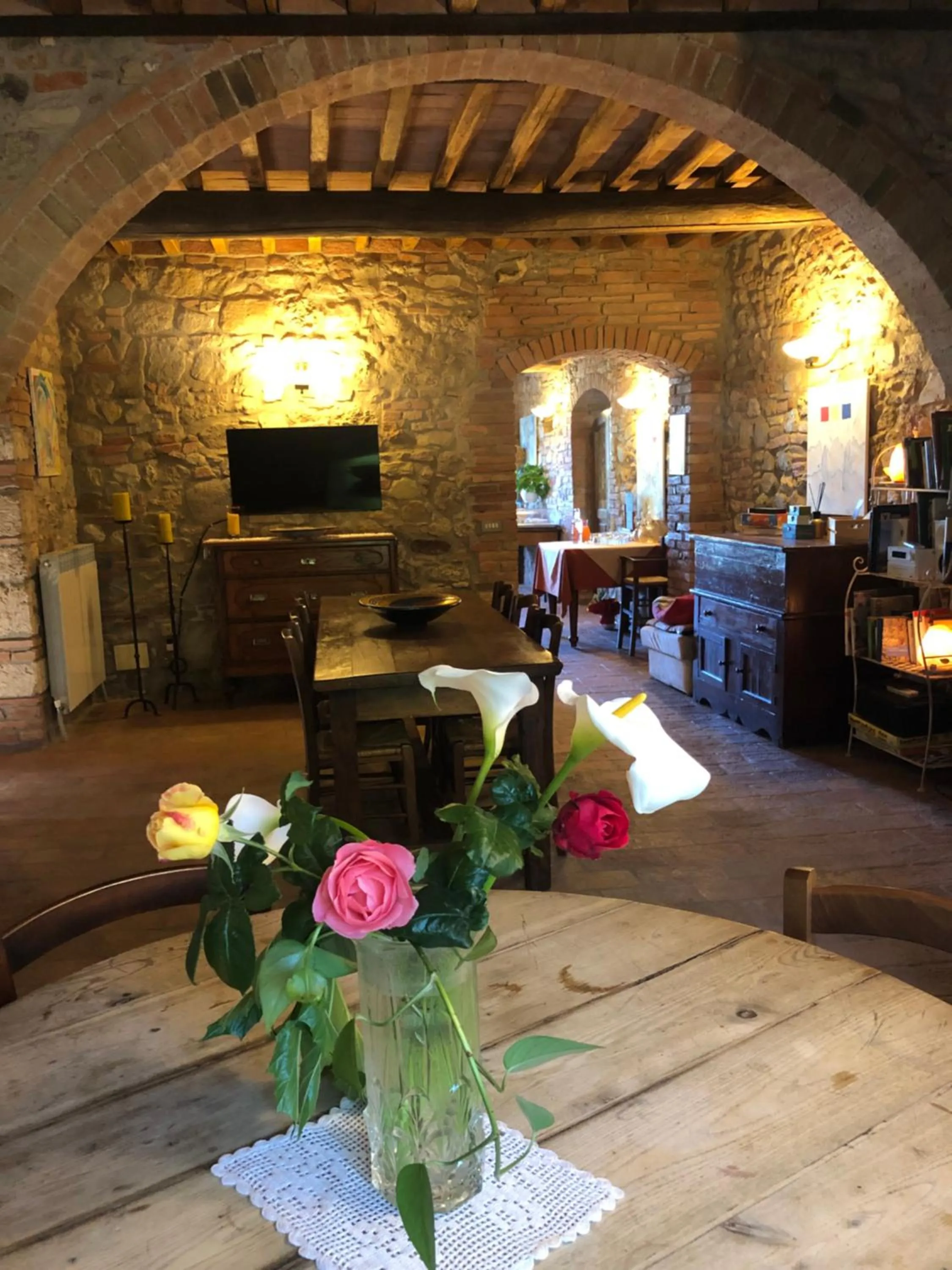 Communal lounge/ TV room in Hotel Giogliano