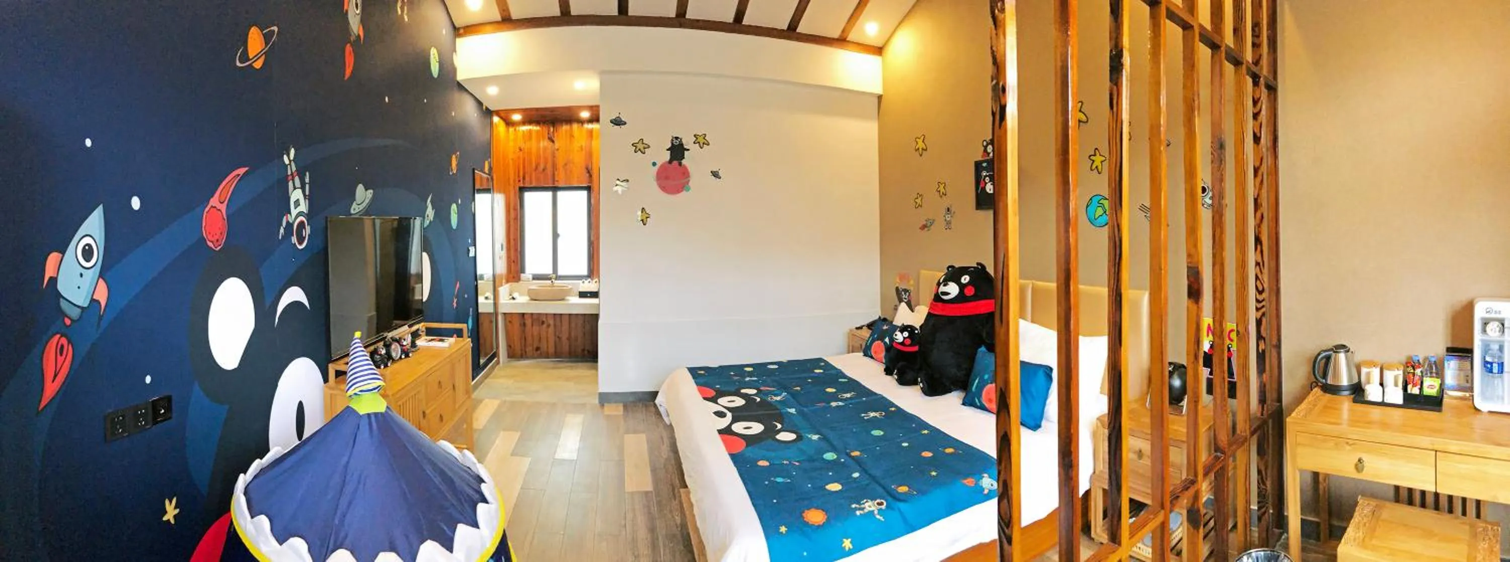 Bed in Lin Ting Holiday Hotel Pudong Airport