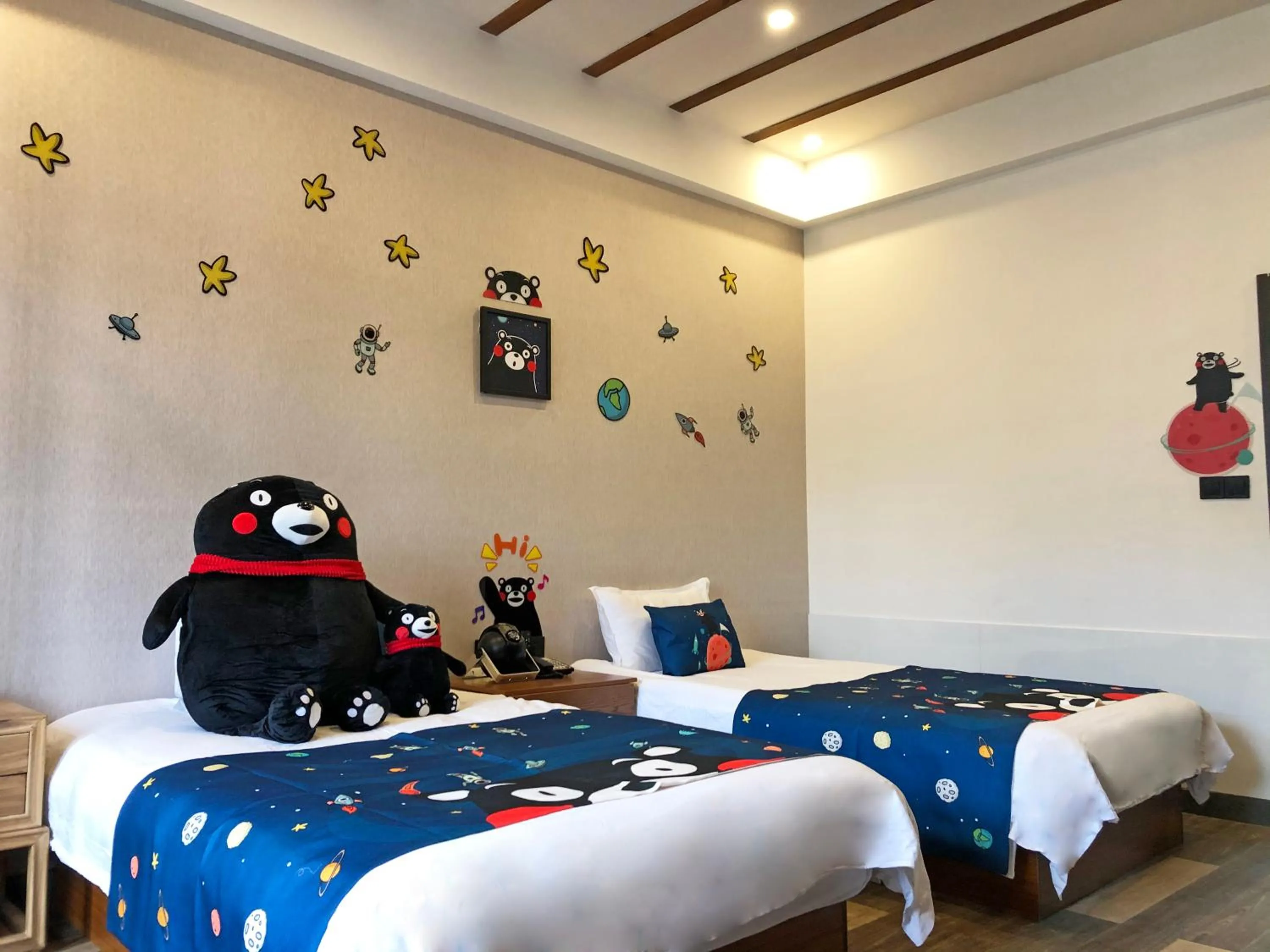 Bed in Lin Ting Holiday Hotel Pudong Airport