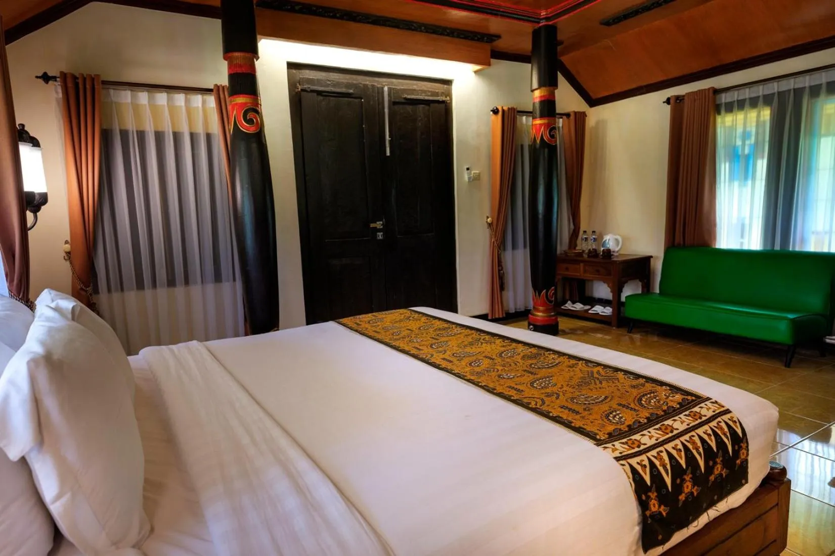 Bedroom, Bed in Melva Balemong