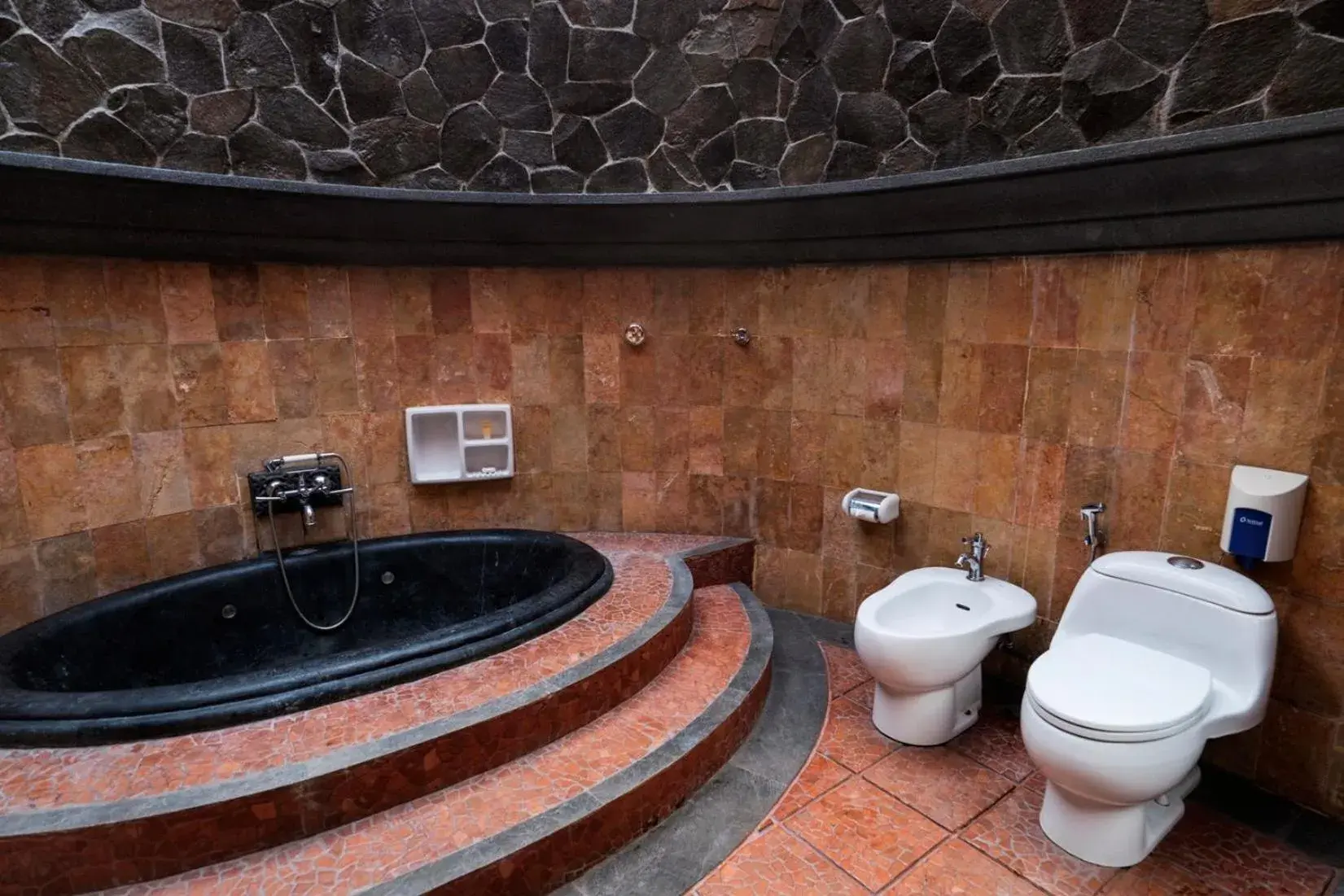 Bath, Bathroom in Melva Balemong Resort