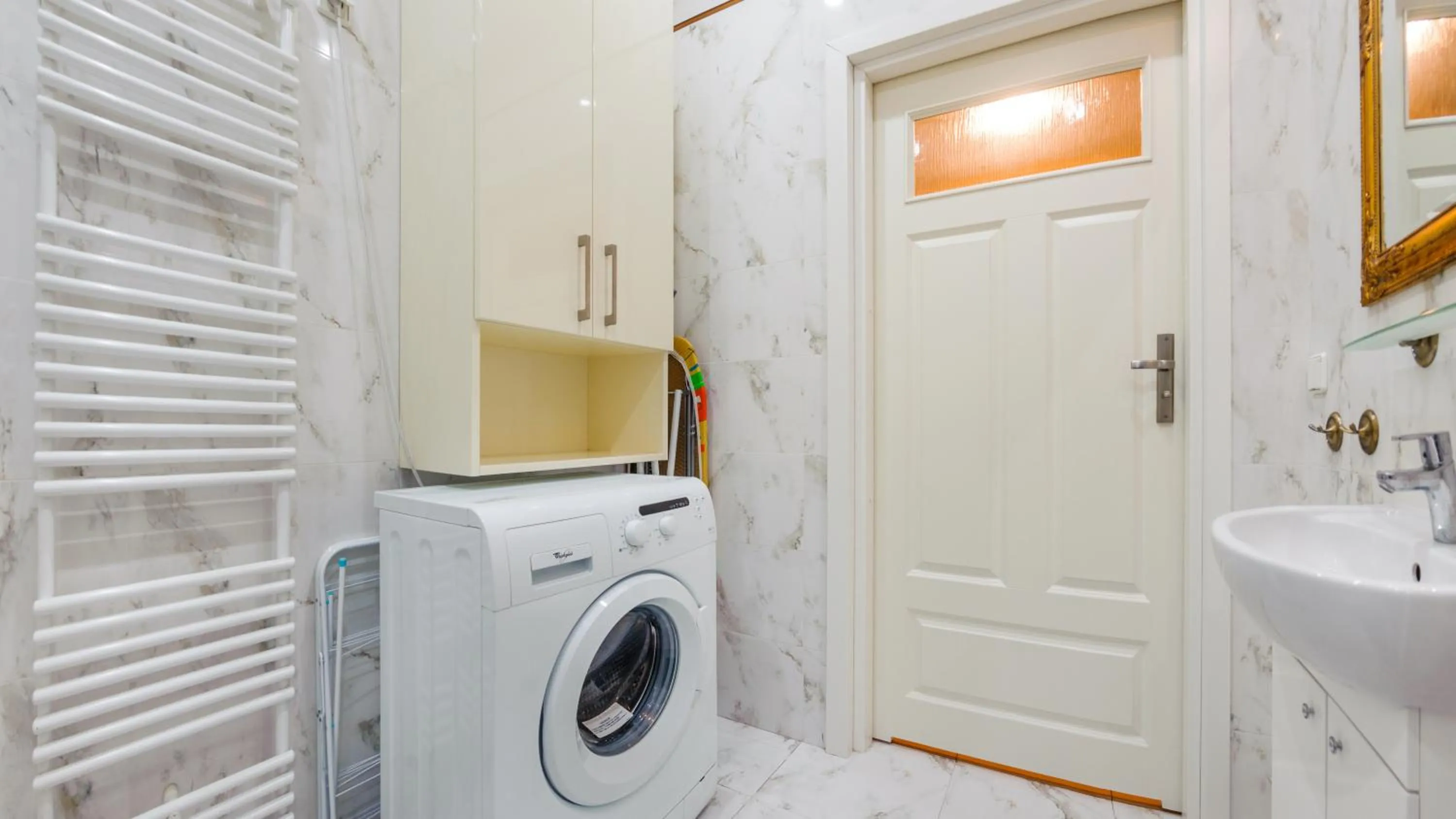 Bathroom in Neptun Park, Sun & Snow