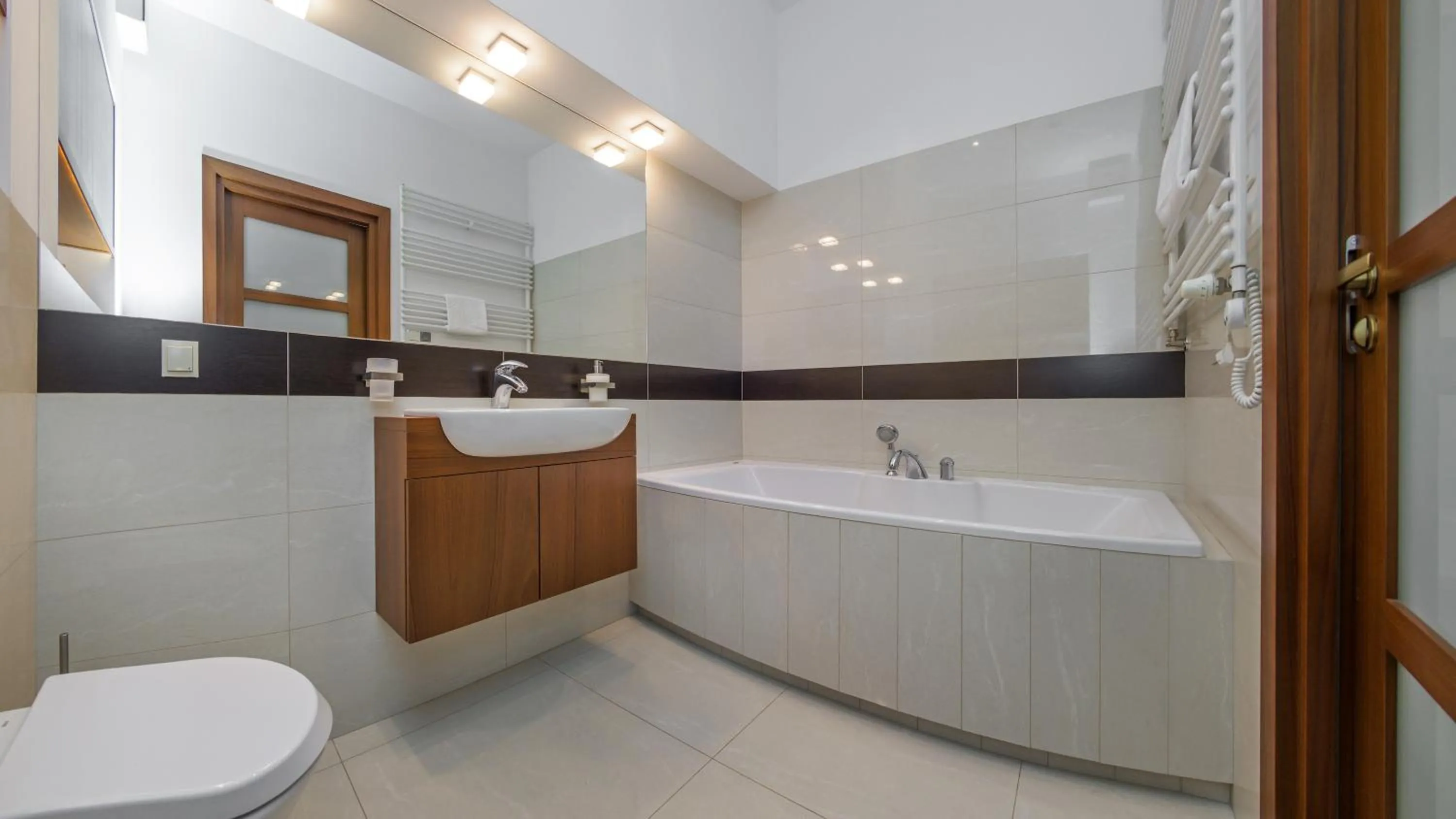 Bathroom in Neptun Park, Sun & Snow