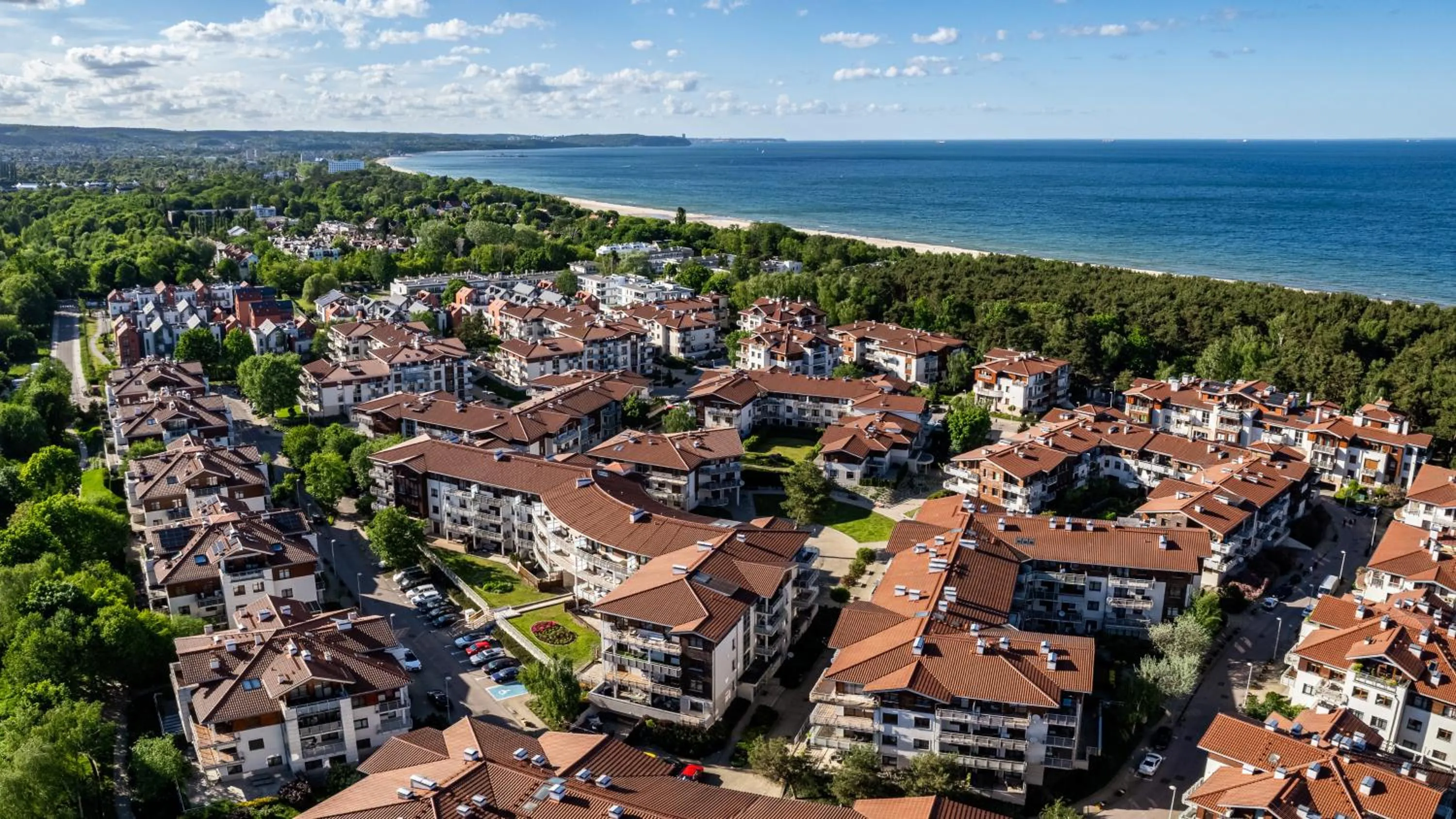 Property building in Neptun Park, Sun & Snow