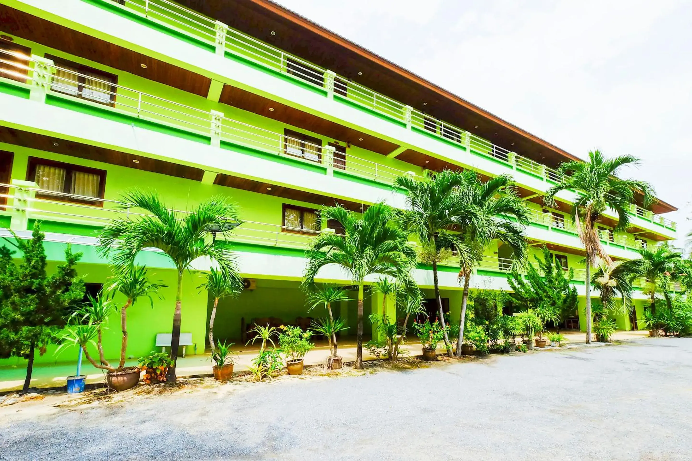 Property building in Rak Samui Residence Property building in Rak Samui Residence