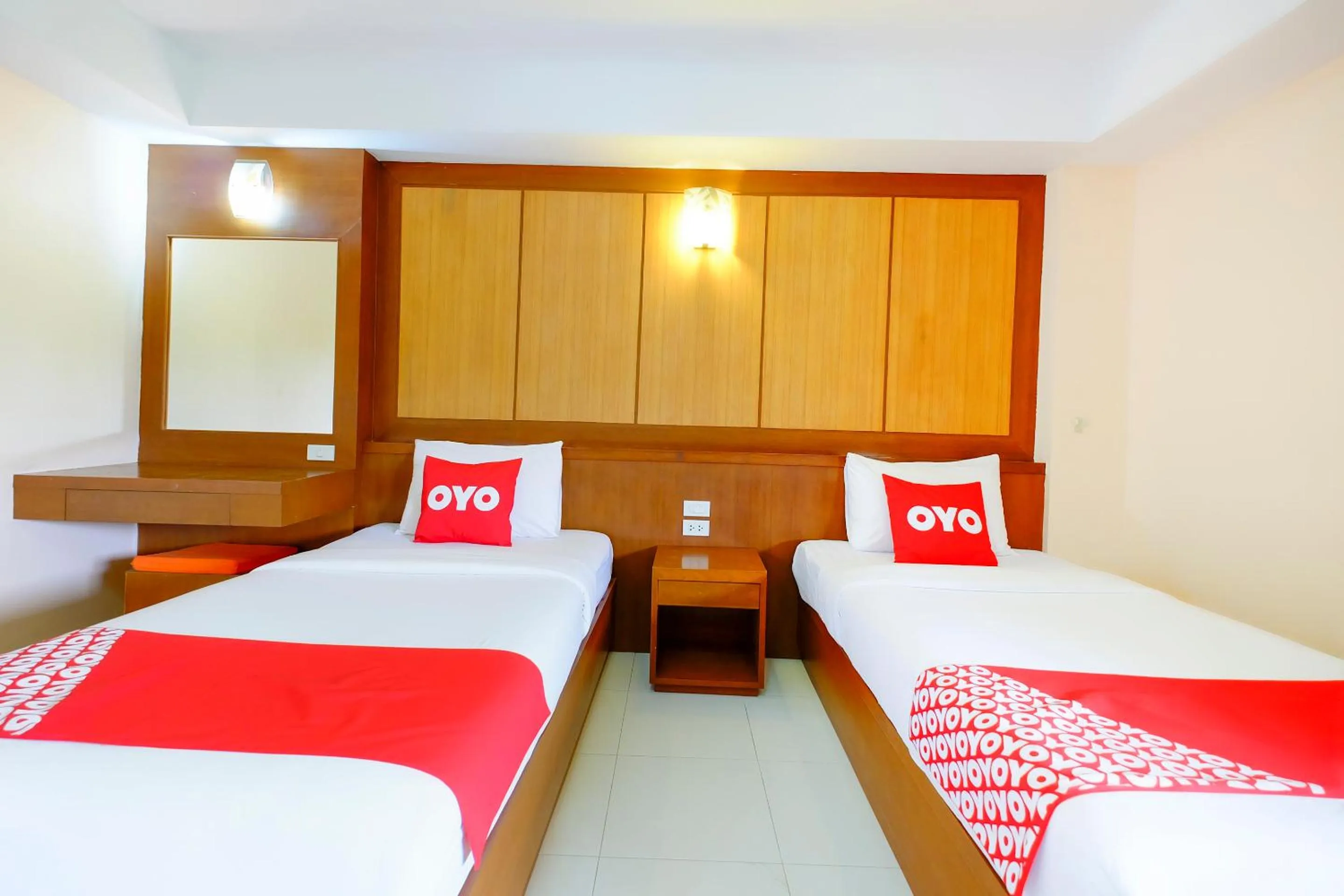 Bedroom, Bed in Rak Samui Residence