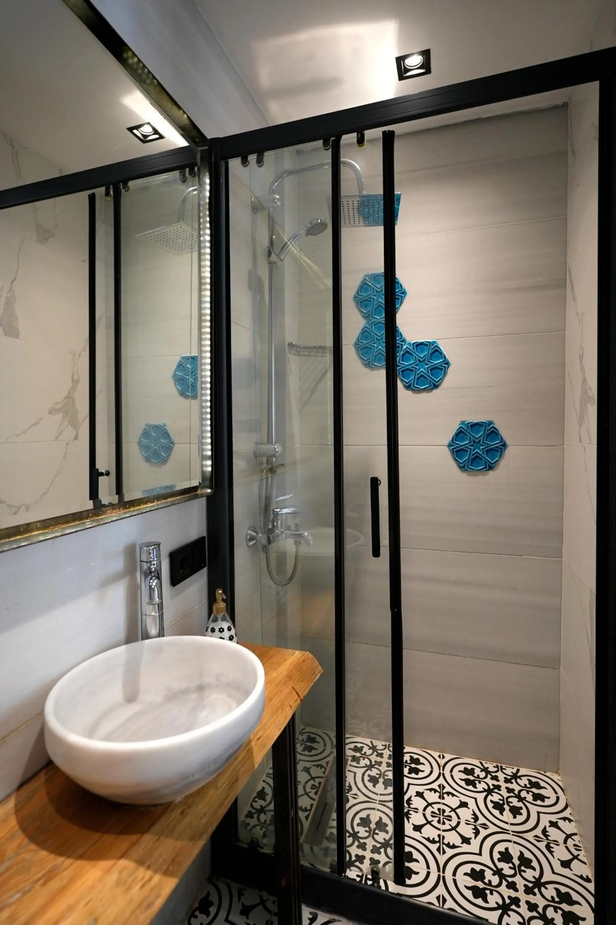 Toilet in Taksim Avenue