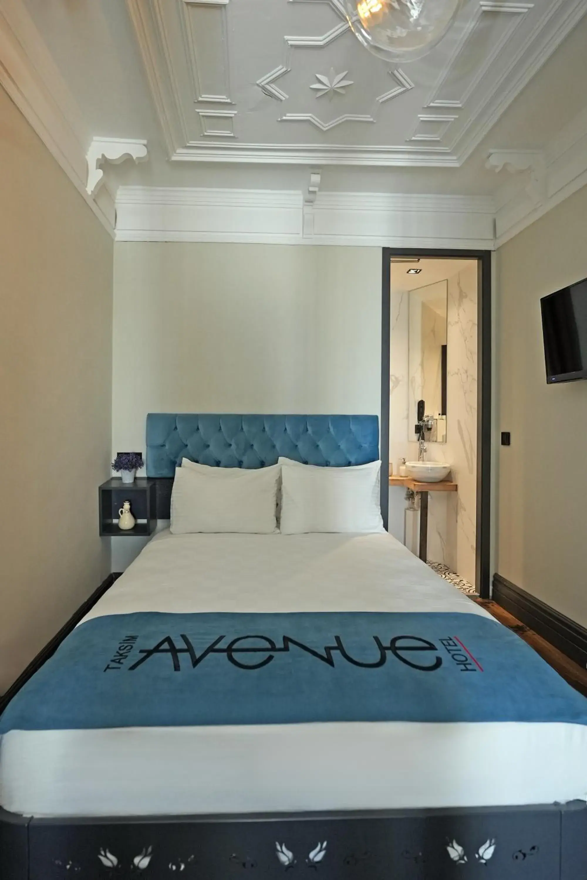Basic Double Room in Taksim Avenue Basic Double Room in Taksim Avenue