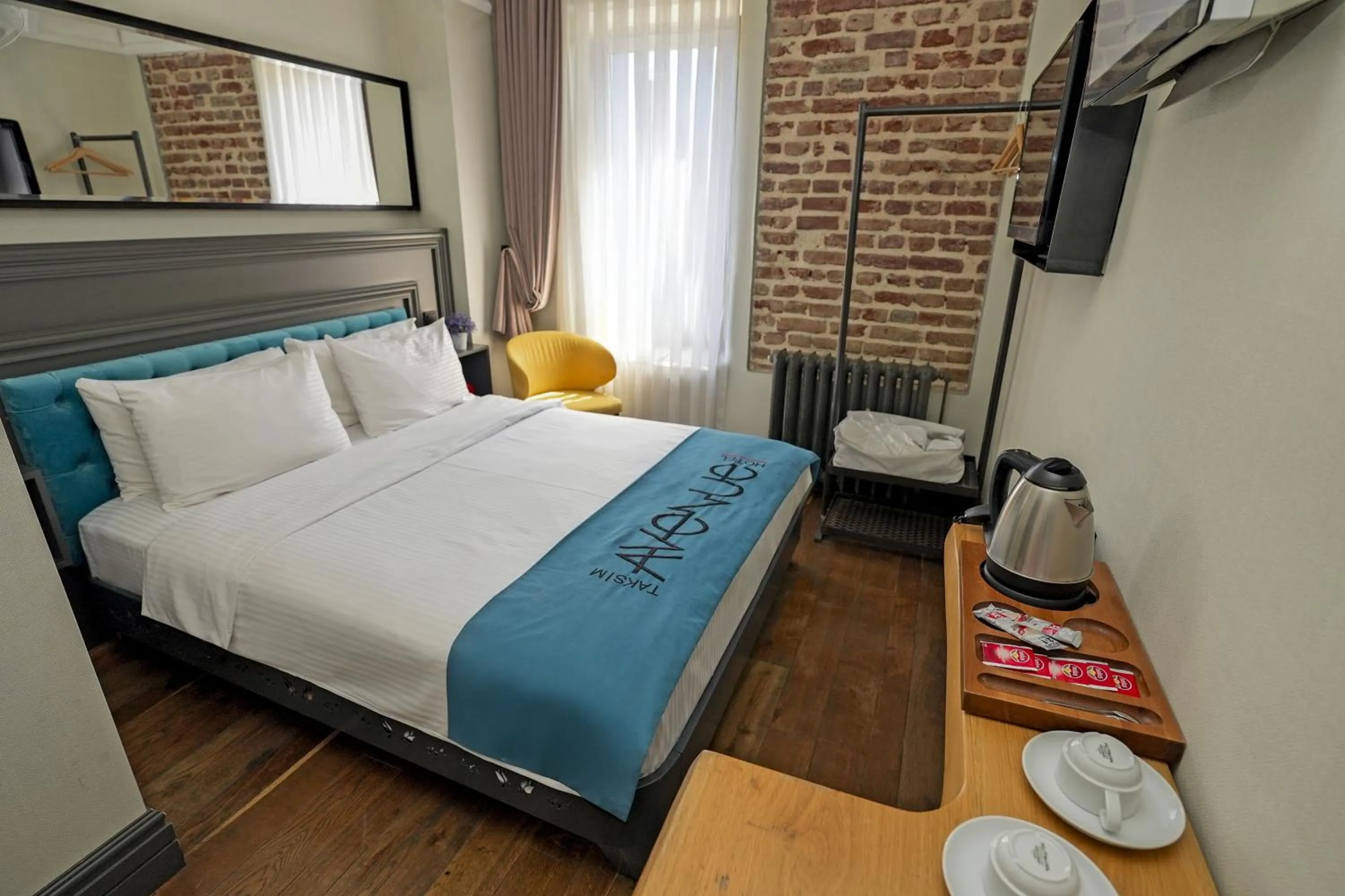 Bed in Taksim Avenue