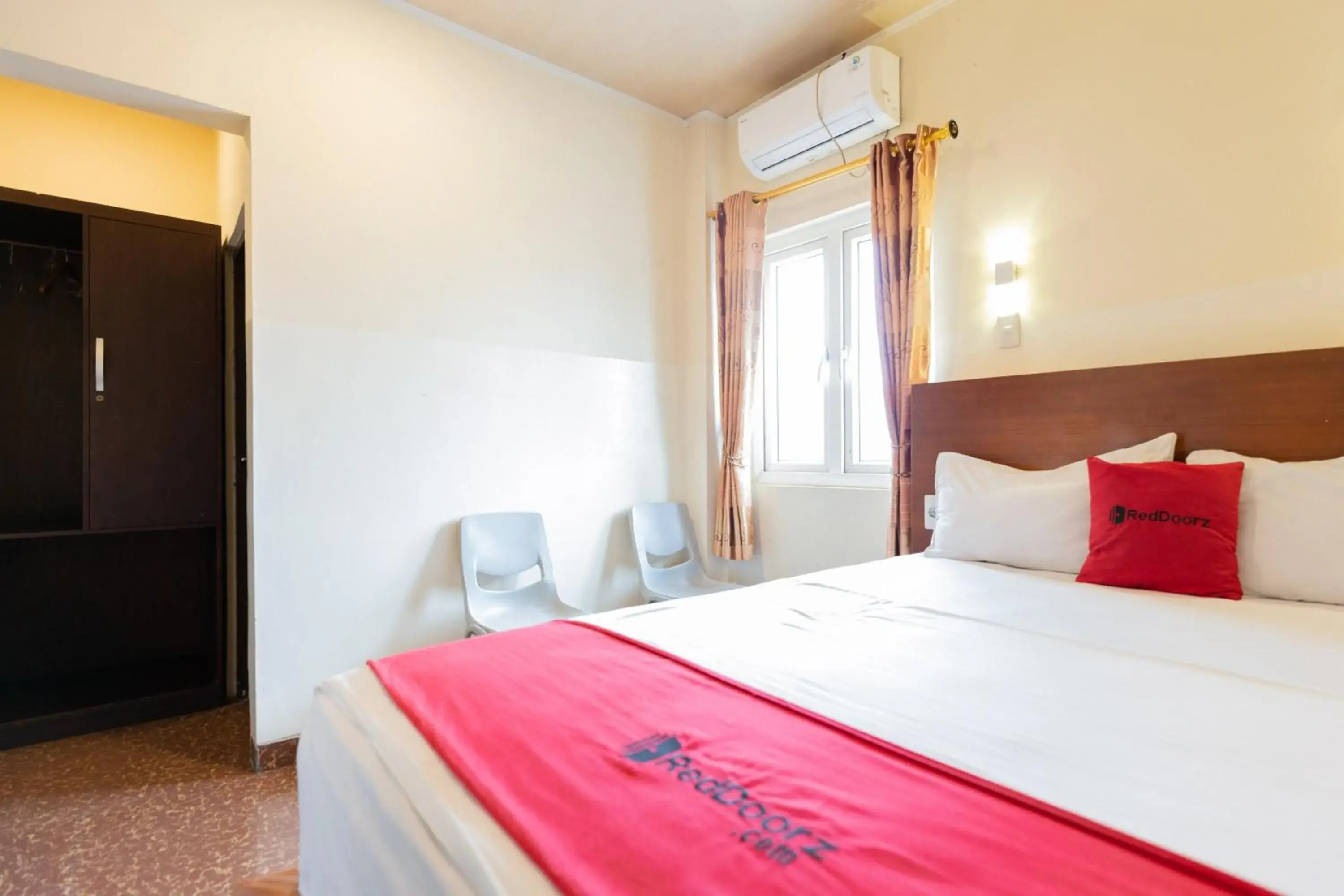 Bed in RedDoorz near Halim Perdanakusuma 3 Bed in RedDoorz near Halim Perdanakusuma 3